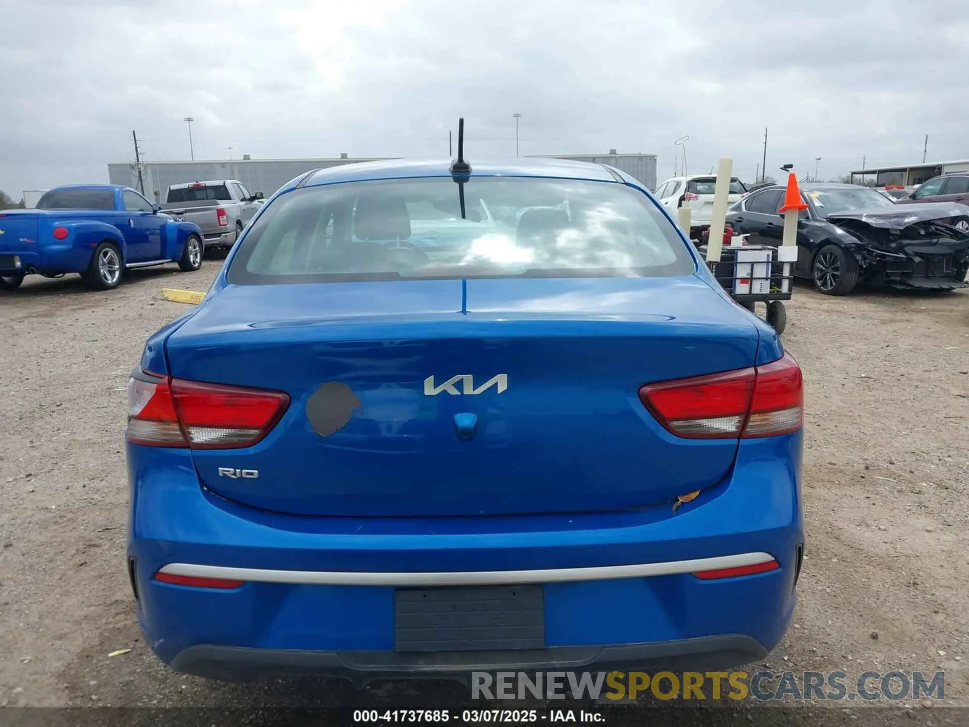 16 fotografías del automóvil dañado 3KPA24ADXNE508756 KIA RIO 2022