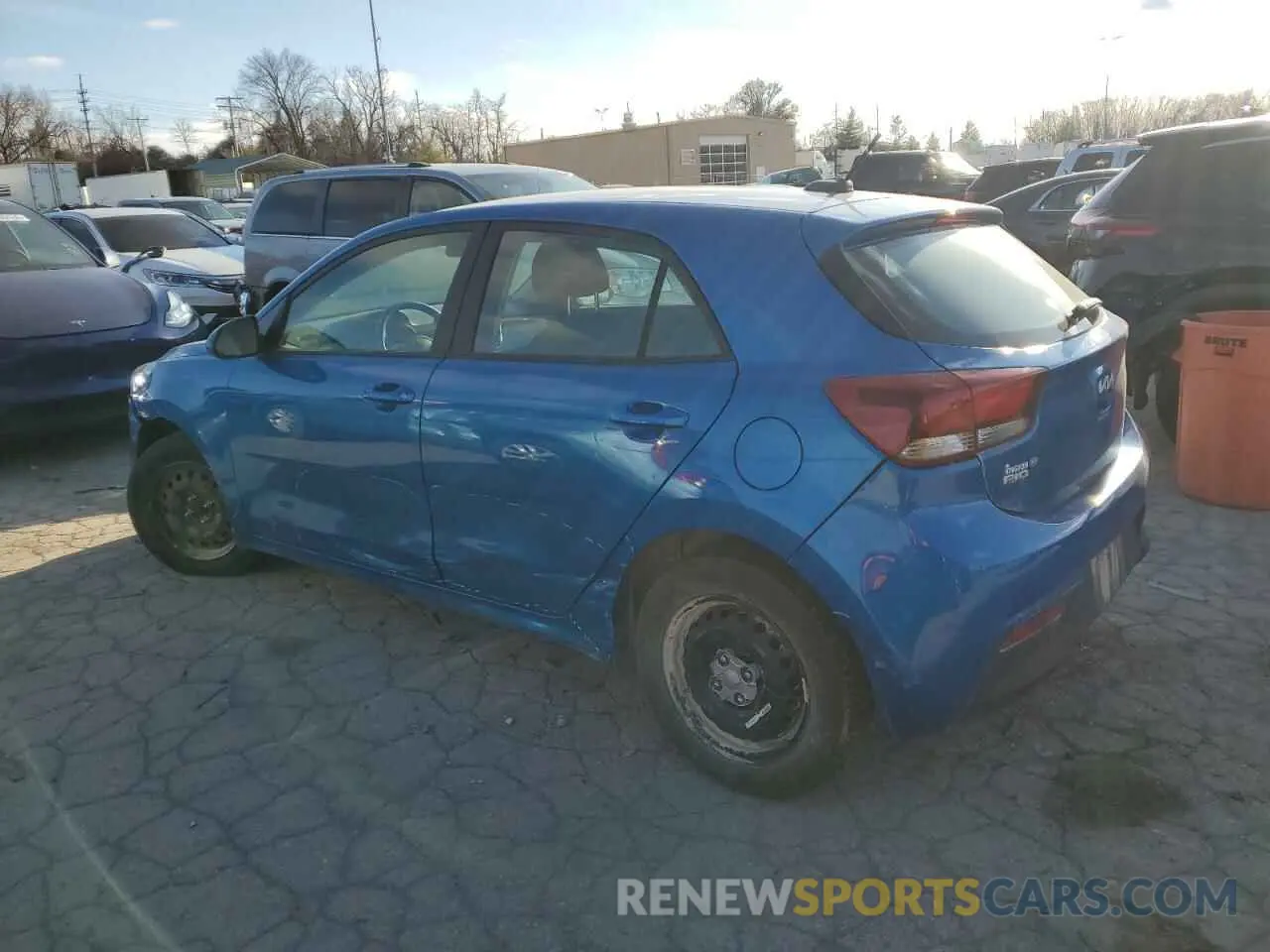 2 fotografías del automóvil dañado 3KPA25AD5NE493301 KIA RIO 2022