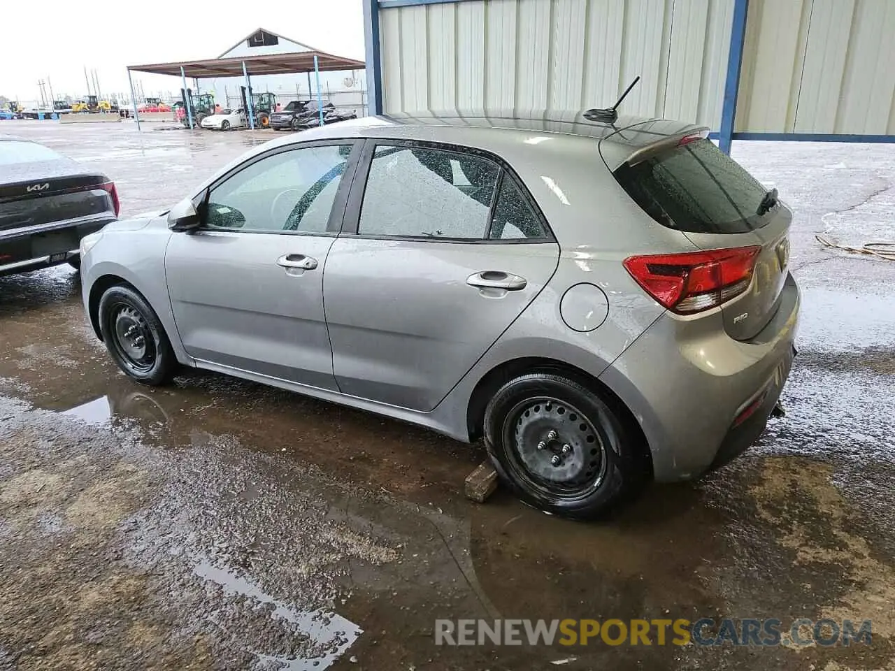 2 fotografías del automóvil dañado 3KPA25AD8NE449406 KIA RIO 2022