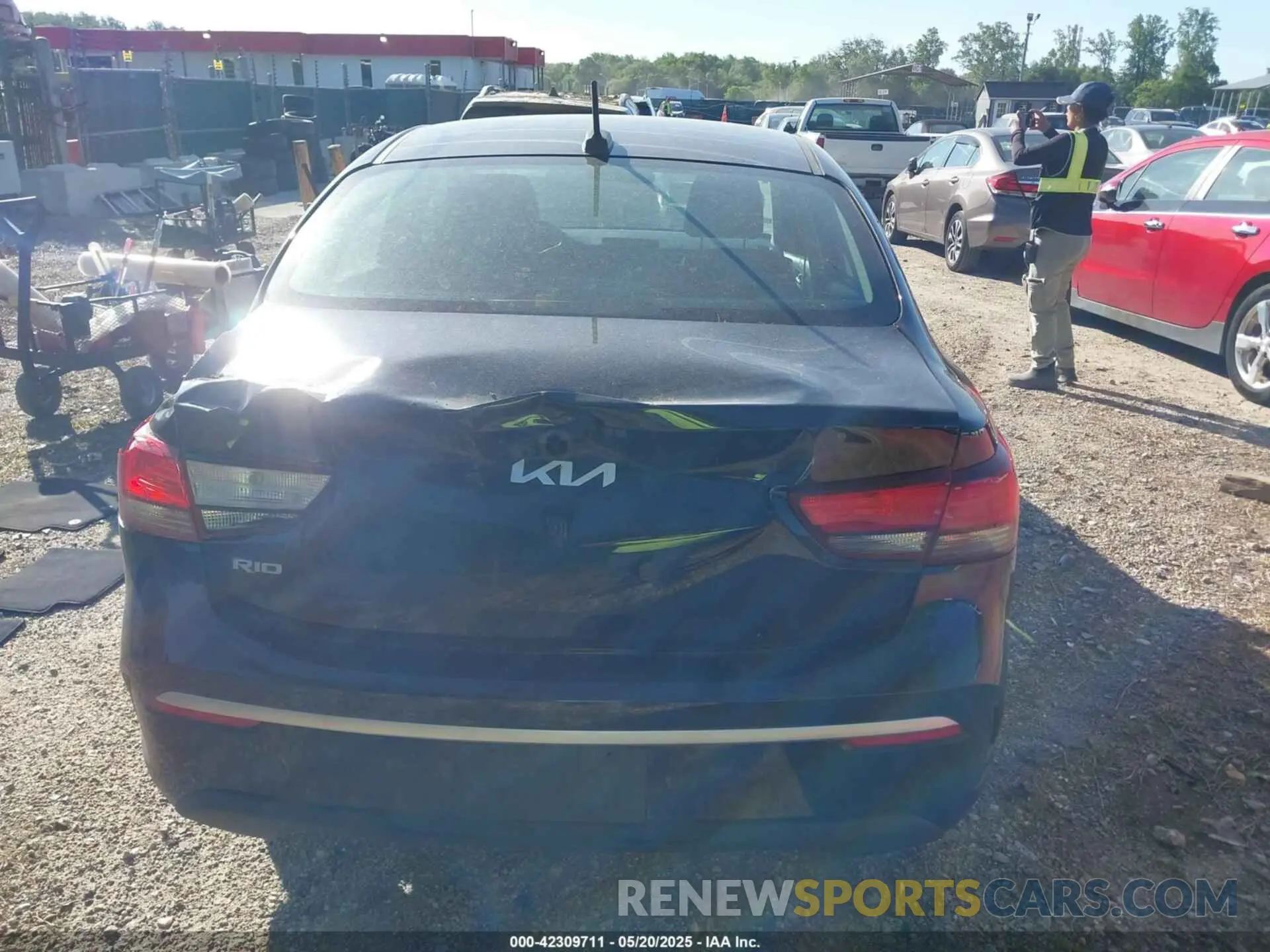 17 fotografías del automóvil dañado 3KPA24AD0PE594565 KIA RIO 2023
