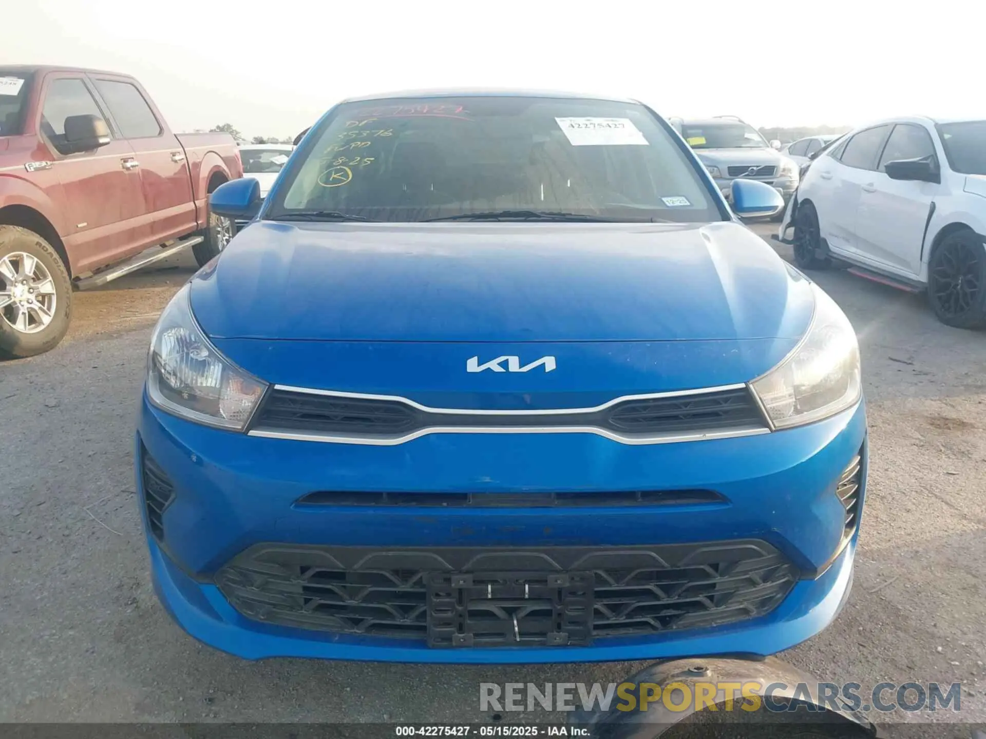 12 fotografías del automóvil dañado 3KPA24AD1PE541860 KIA RIO 2023