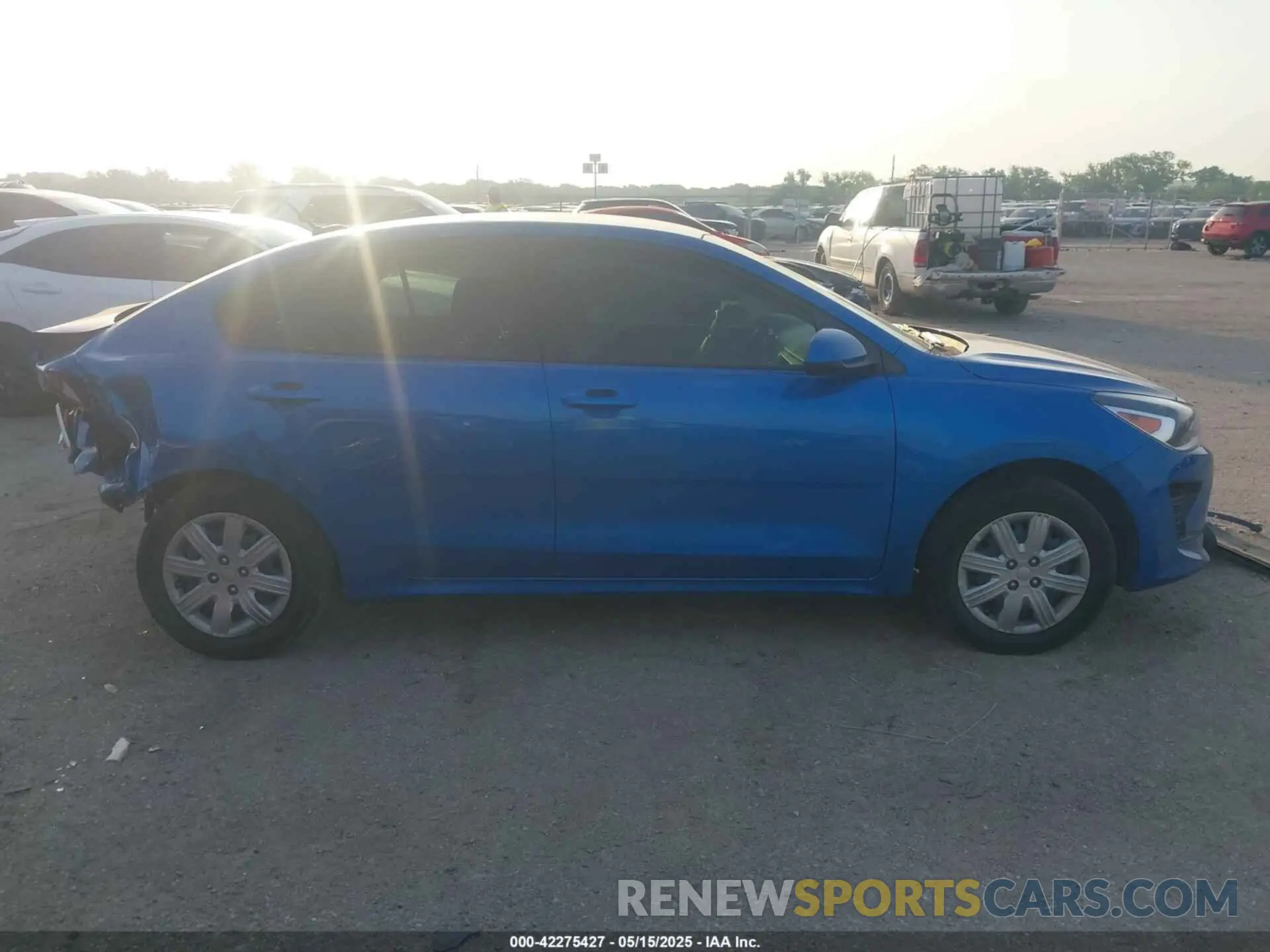 13 fotografías del automóvil dañado 3KPA24AD1PE541860 KIA RIO 2023