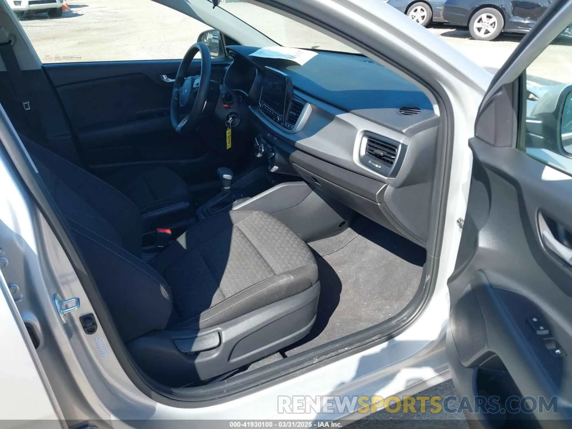 5 fotografías del automóvil dañado 3KPA24AD1PE545696 KIA RIO 2023