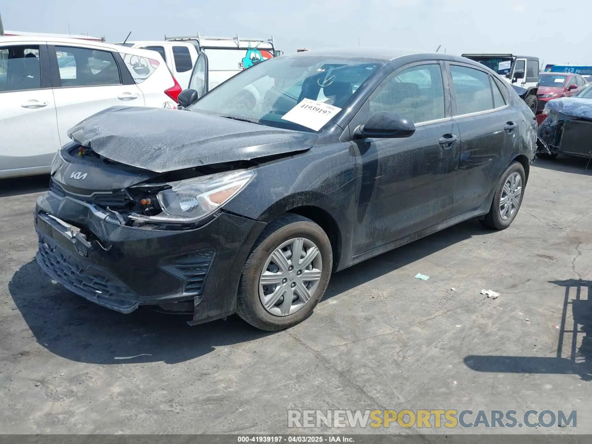 2 fotografías del automóvil dañado 3KPA24AD1PE545813 KIA RIO 2023