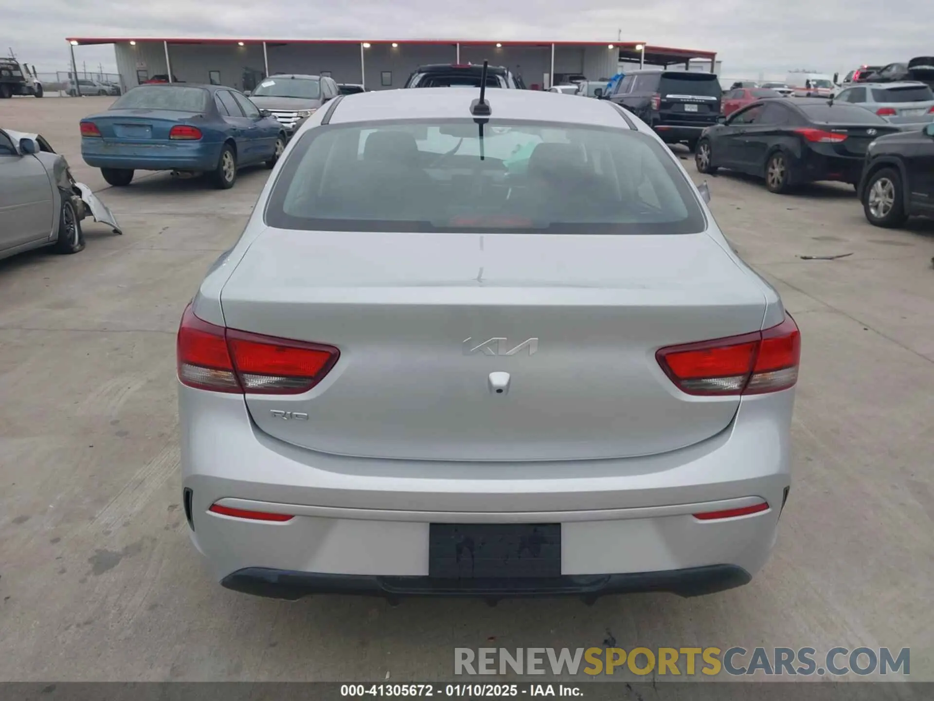 16 fotografías del automóvil dañado 3KPA24AD1PE584224 KIA RIO 2023