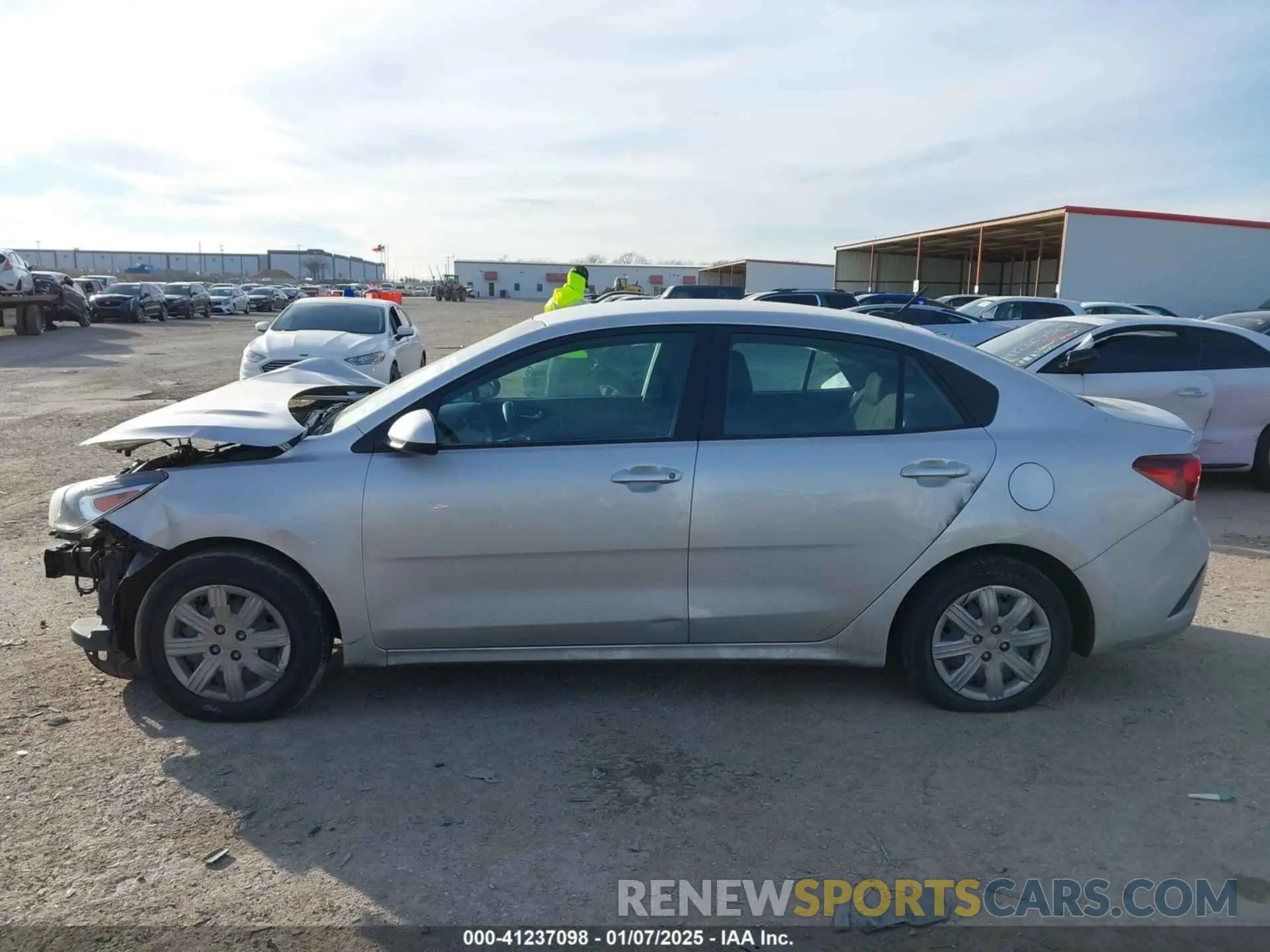 14 fotografías del automóvil dañado 3KPA24AD2PE573121 KIA RIO 2023