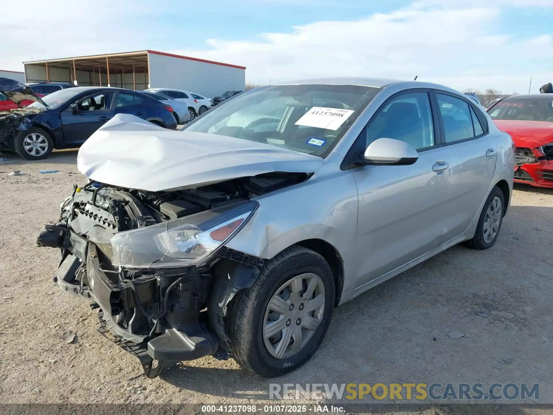 2 fotografías del automóvil dañado 3KPA24AD2PE573121 KIA RIO 2023