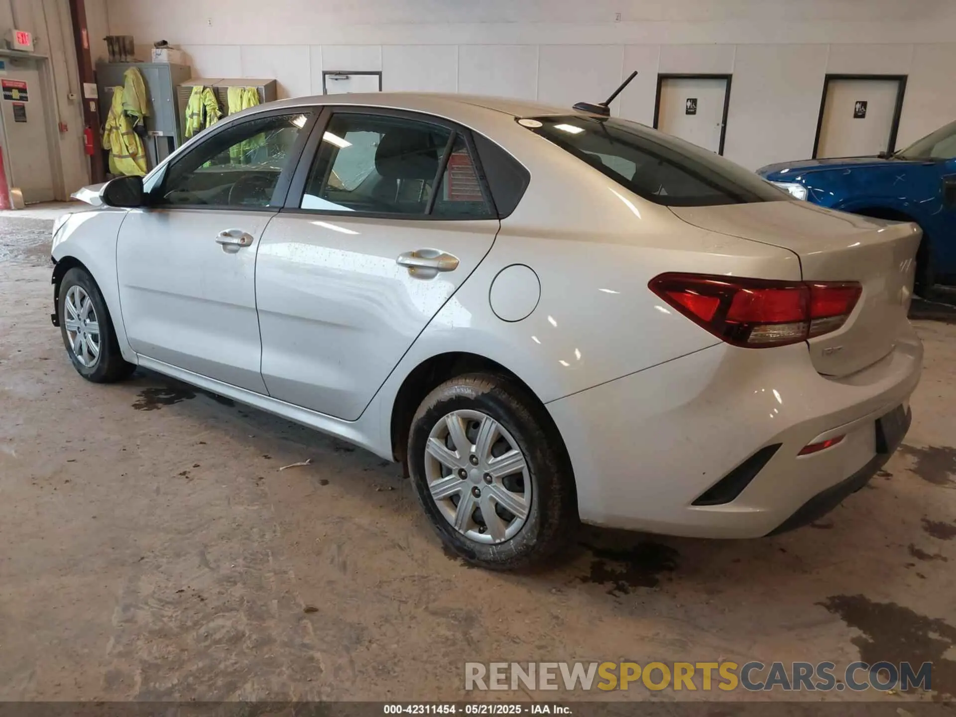 3 fotografías del automóvil dañado 3KPA24AD3PE556649 KIA RIO 2023