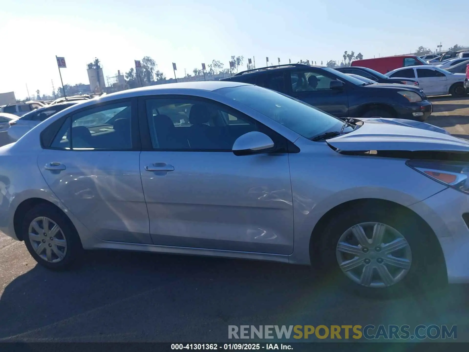 13 fotografías del automóvil dañado 3KPA24AD4PE518136 KIA RIO 2023