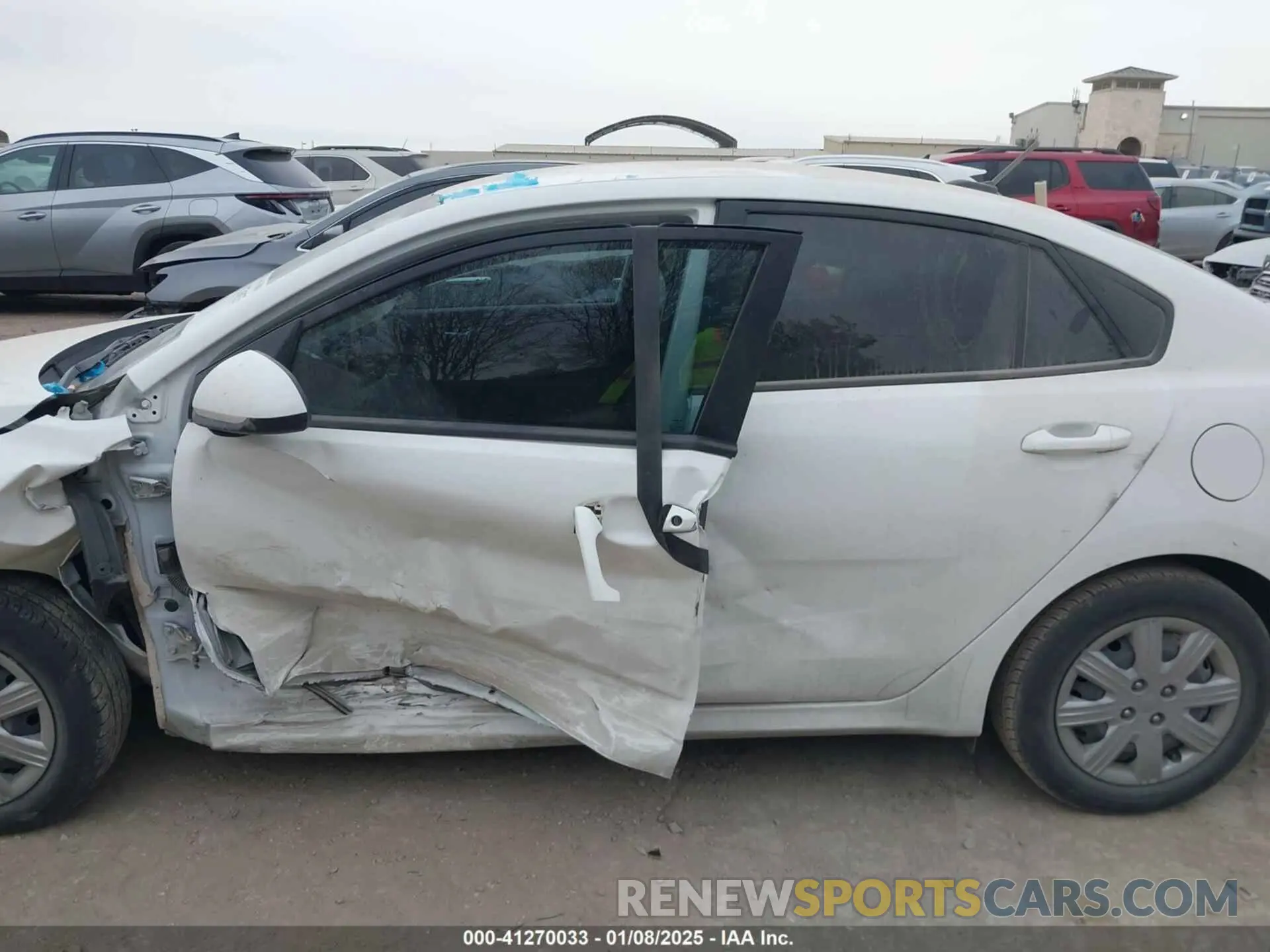 14 fotografías del automóvil dañado 3KPA24AD4PE554165 KIA RIO 2023