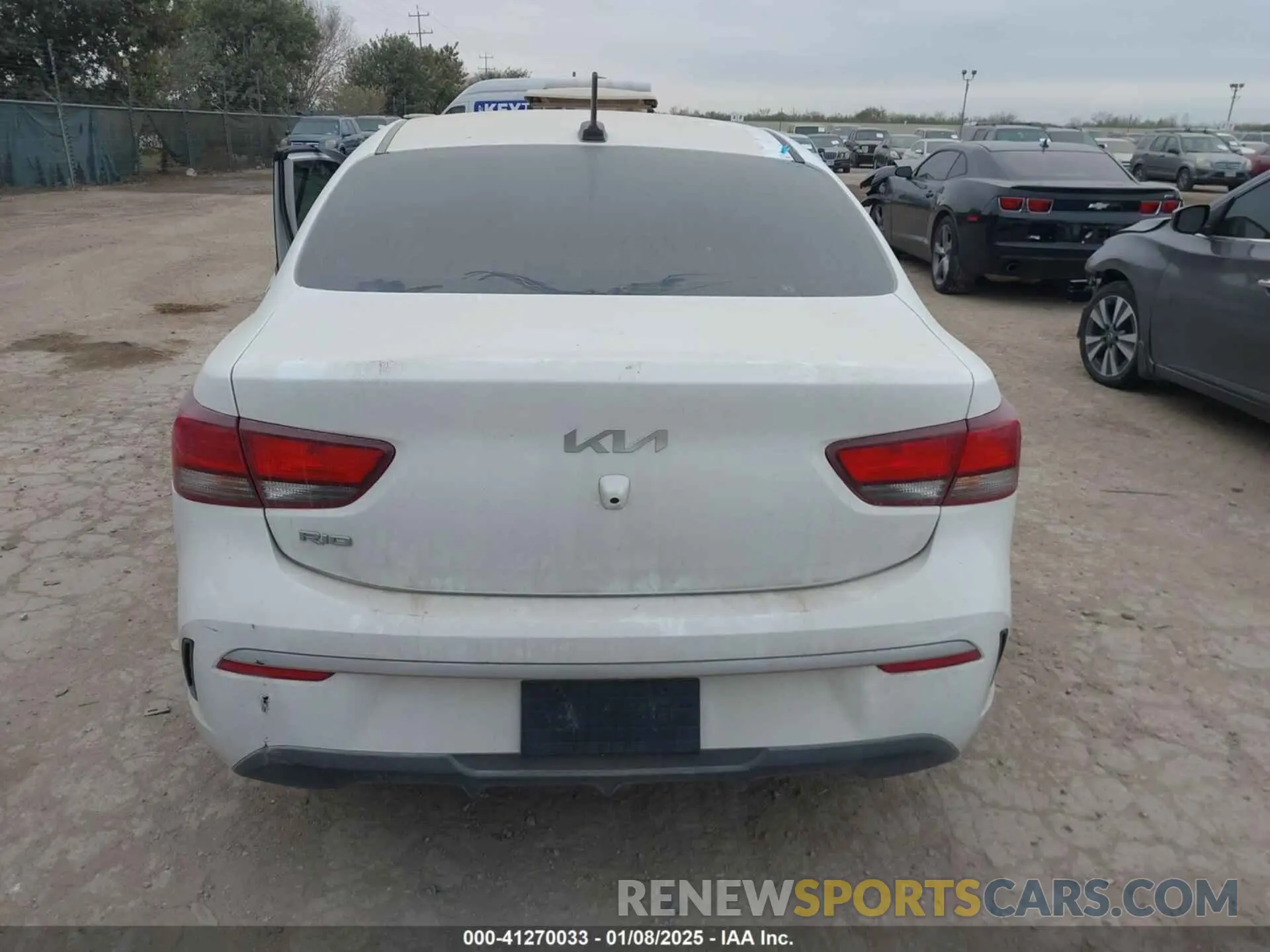 16 fotografías del automóvil dañado 3KPA24AD4PE554165 KIA RIO 2023