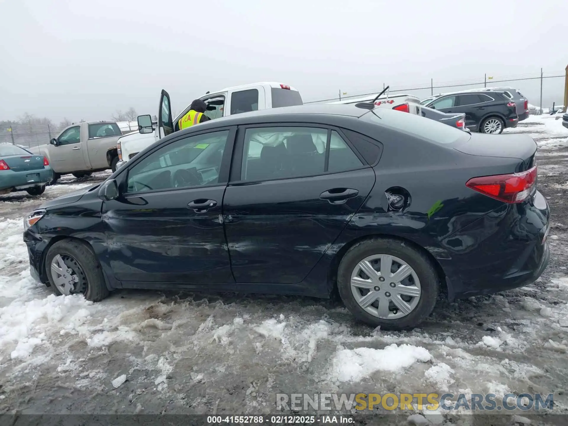 14 fotografías del automóvil dañado 3KPA24AD4PE562234 KIA RIO 2023