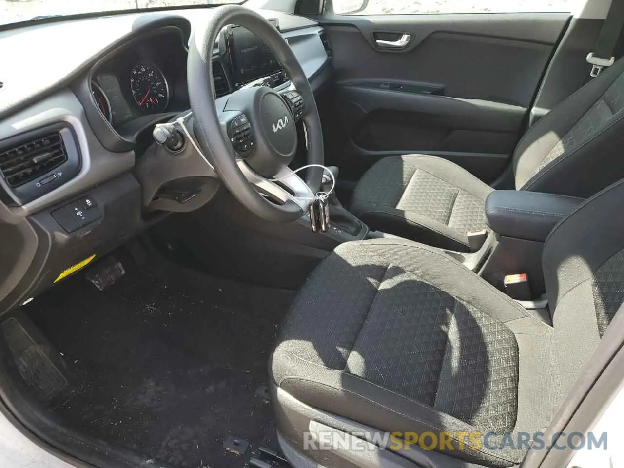 7 fotografías del automóvil dañado 3KPA24AD4PE572763 KIA RIO 2023