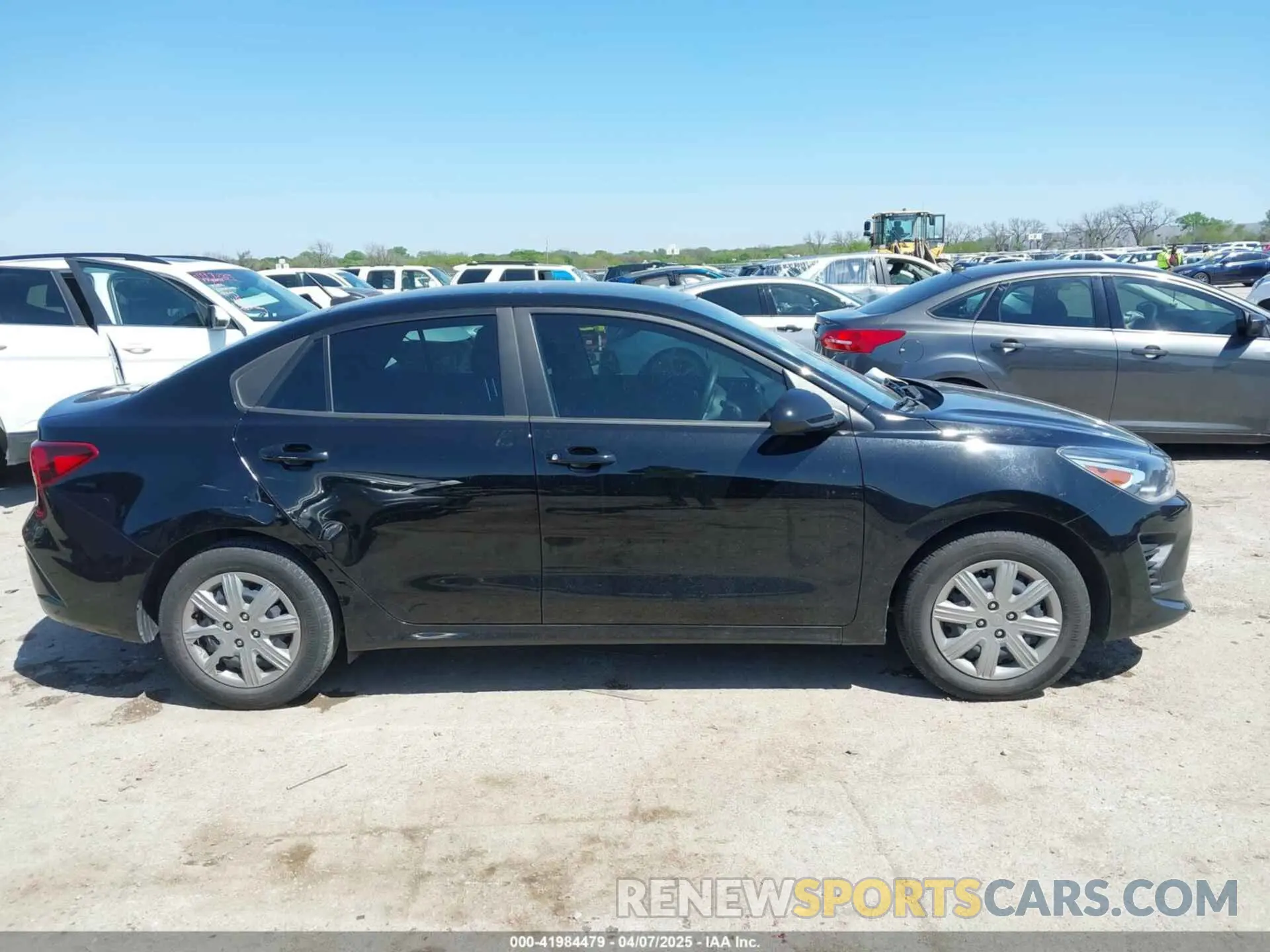 13 fotografías del automóvil dañado 3KPA24AD4PE578904 KIA RIO 2023