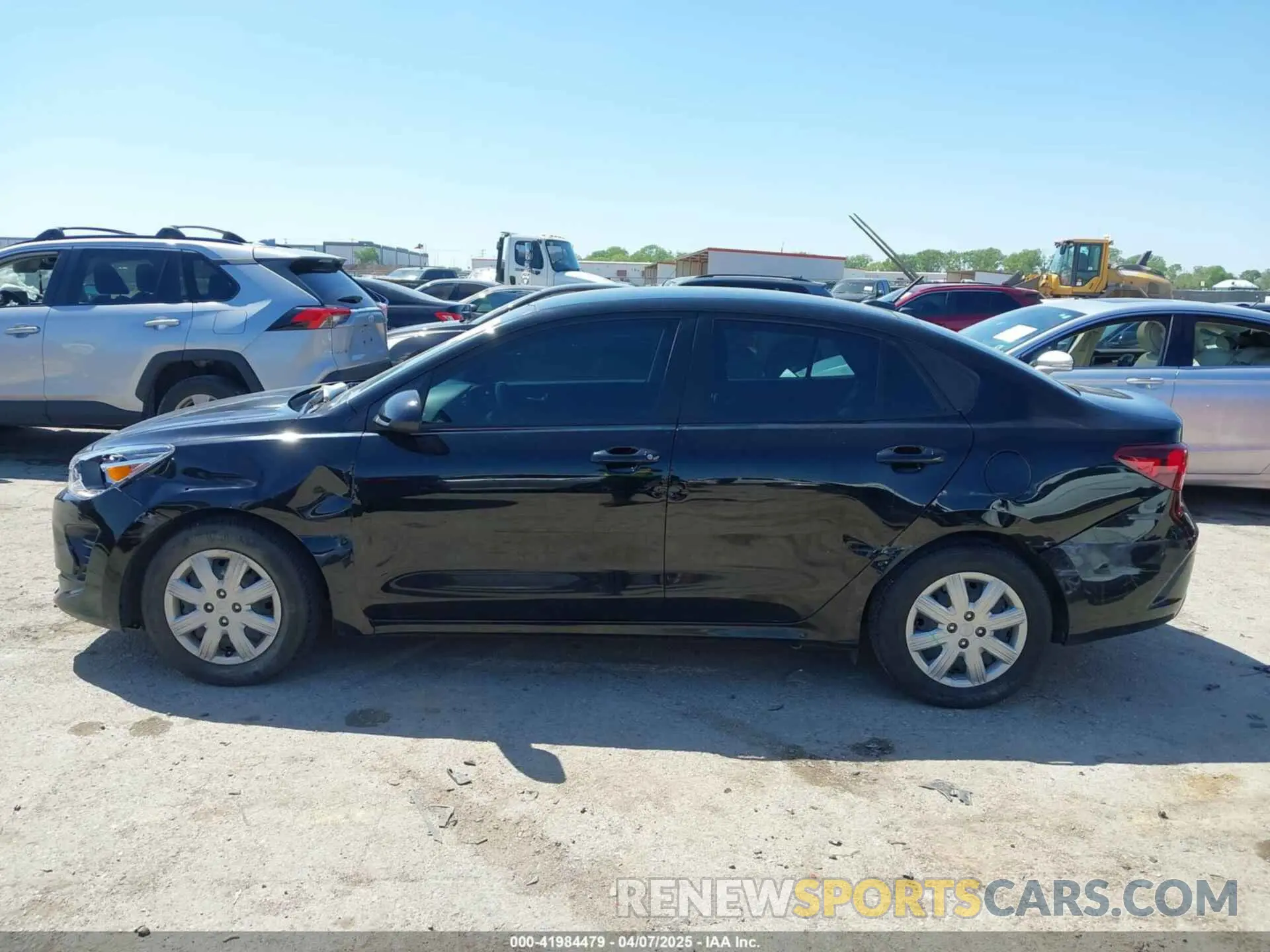 14 fotografías del automóvil dañado 3KPA24AD4PE578904 KIA RIO 2023