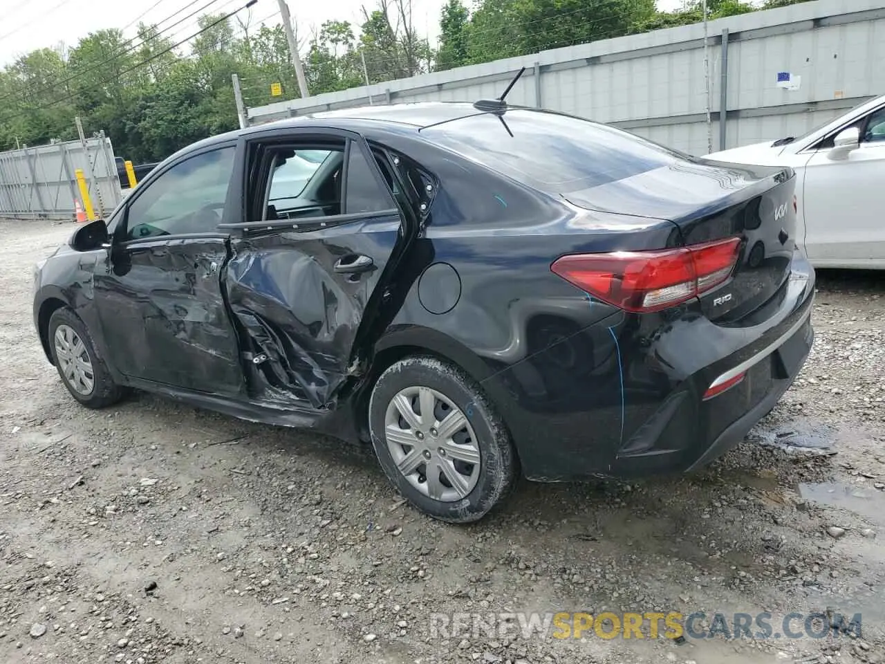 2 fotografías del automóvil dañado 3KPA24AD4PE598103 KIA RIO 2023