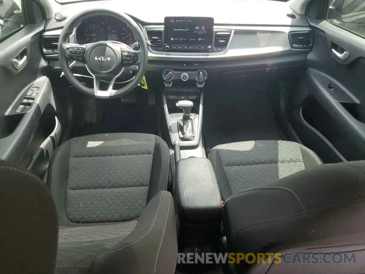 8 fotografías del automóvil dañado 3KPA24AD4PE598103 KIA RIO 2023