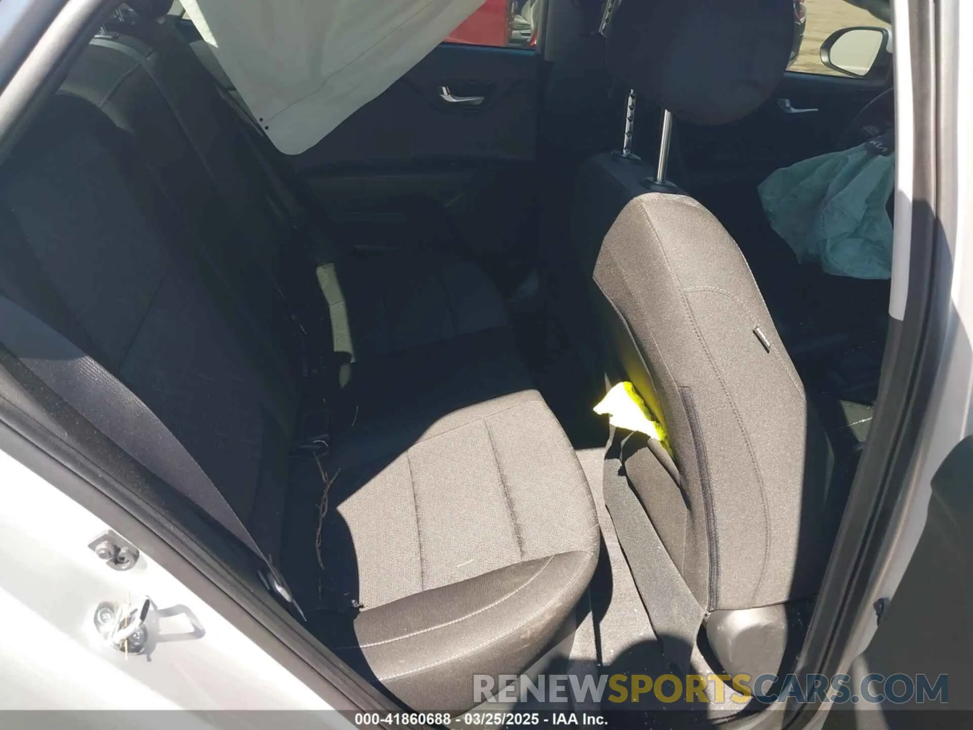 8 fotografías del automóvil dañado 3KPA24AD4PE602411 KIA RIO 2023