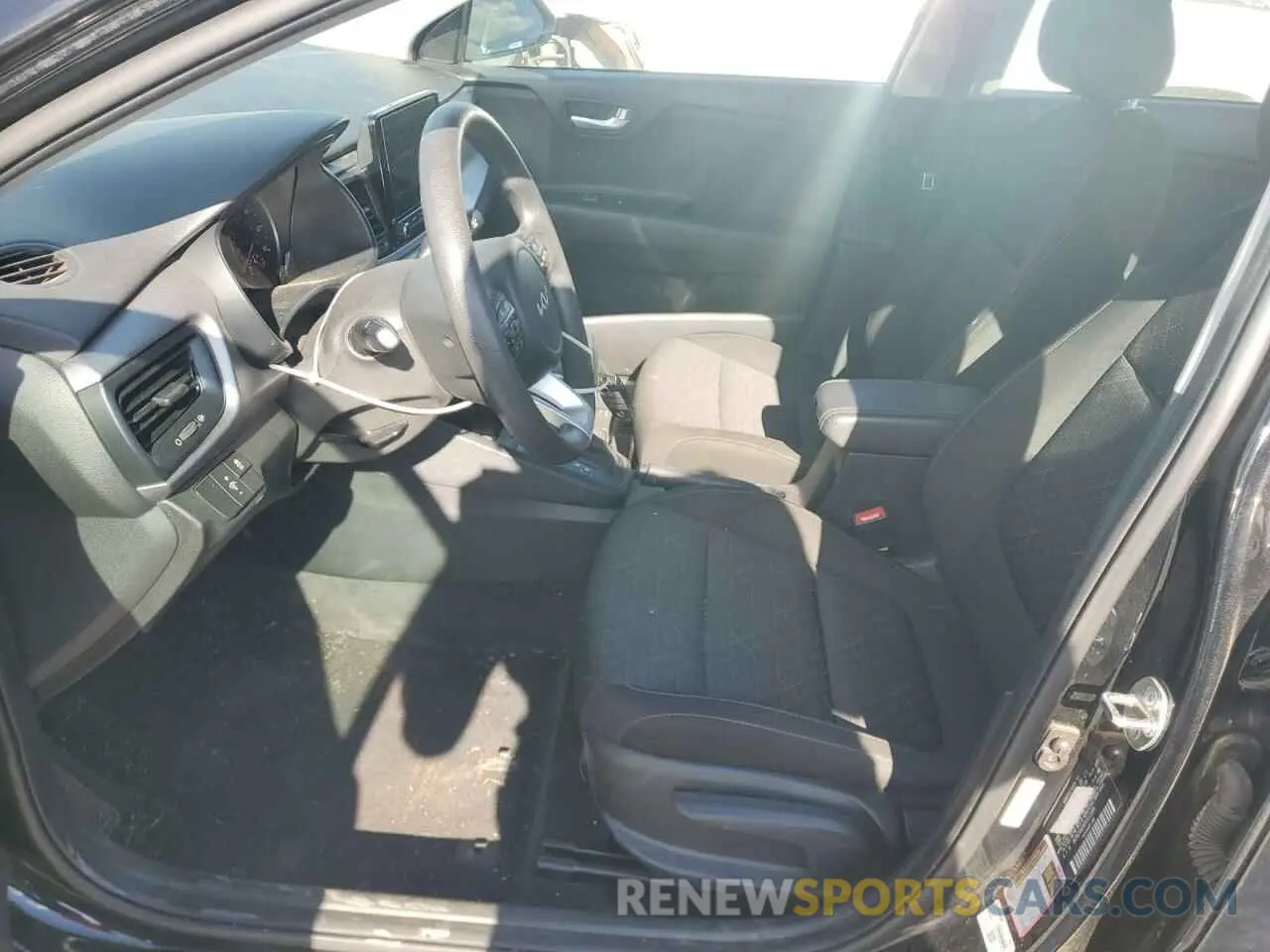 7 fotografías del automóvil dañado 3KPA24AD4PE613084 KIA RIO 2023