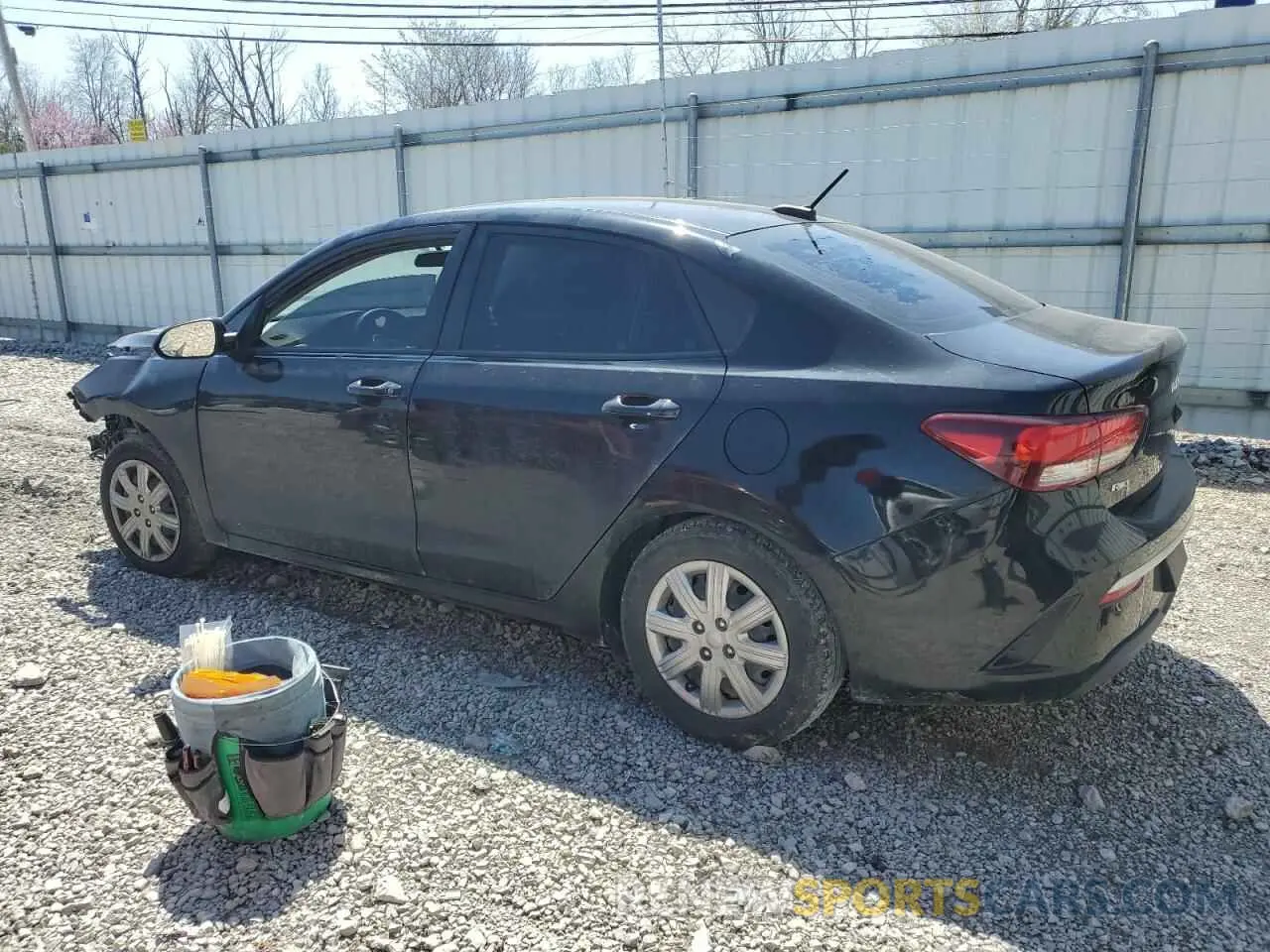 2 fotografías del automóvil dañado 3KPA24AD5PE514399 KIA RIO 2023
