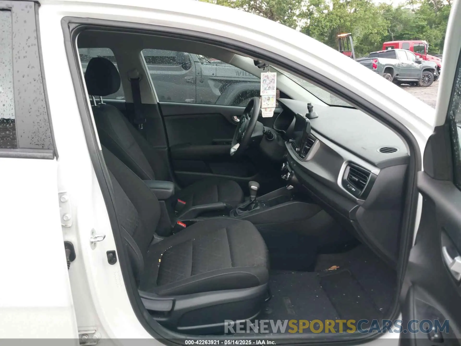 5 fotografías del automóvil dañado 3KPA24AD5PE520252 KIA RIO 2023