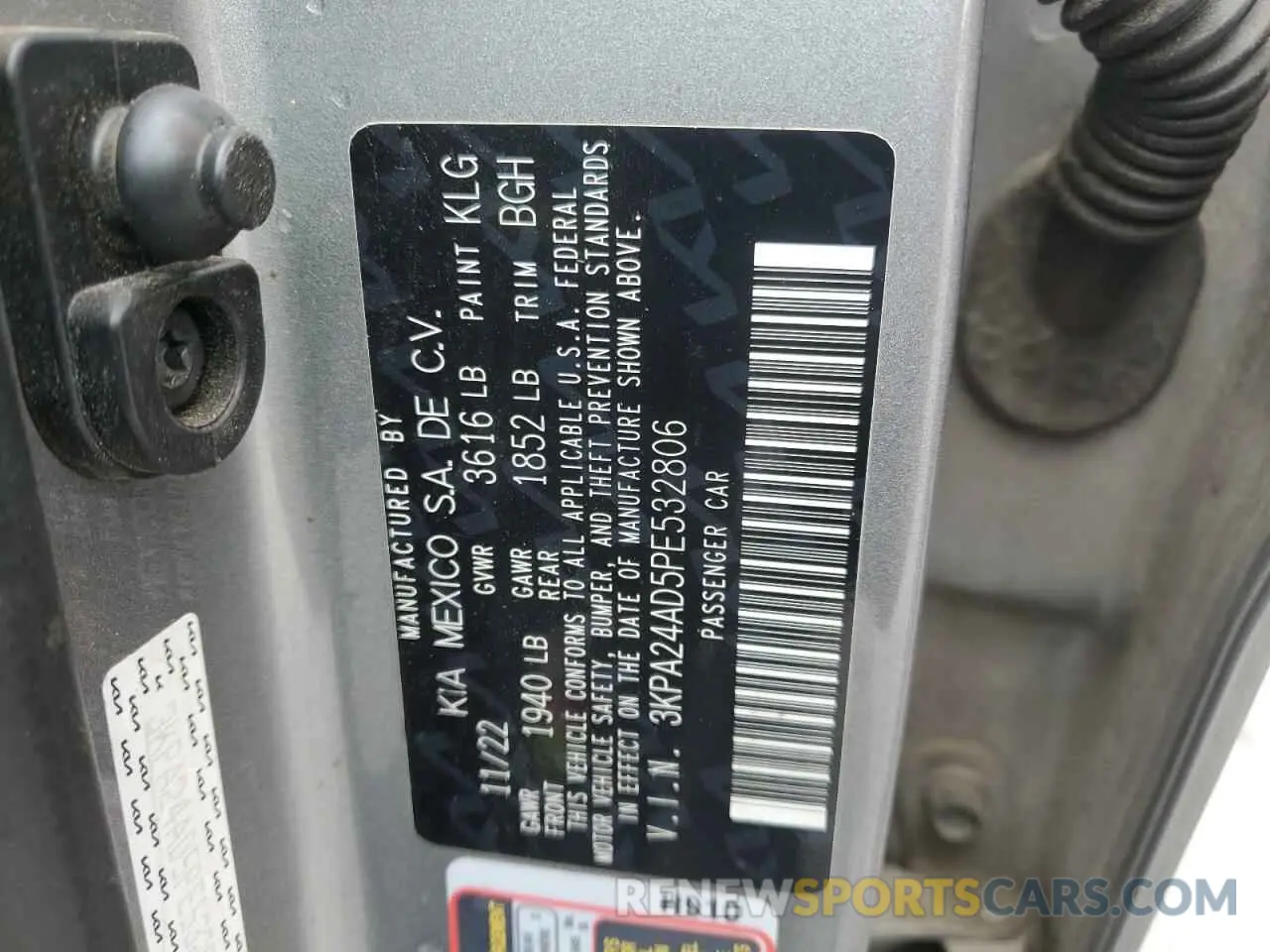 12 fotografías del automóvil dañado 3KPA24AD5PE532806 KIA RIO 2023