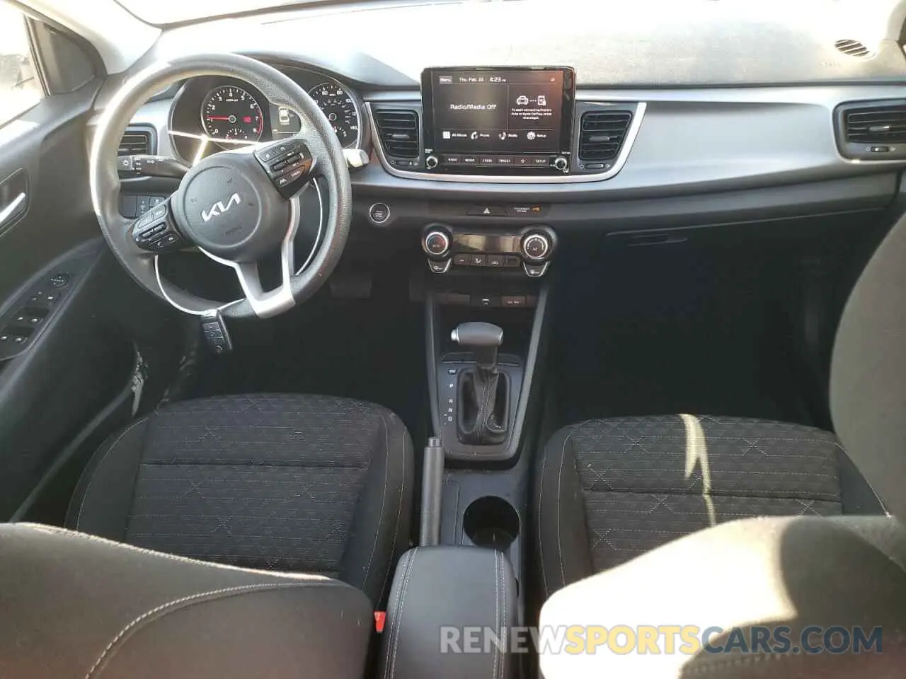 8 fotografías del automóvil dañado 3KPA24AD5PE533535 KIA RIO 2023