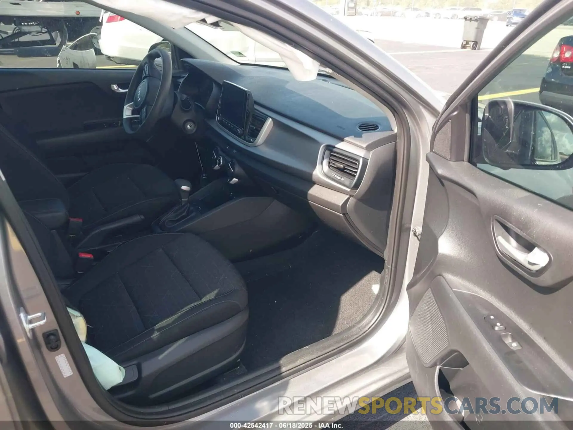 5 fotografías del automóvil dañado 3KPA24AD5PE565384 KIA RIO 2023
