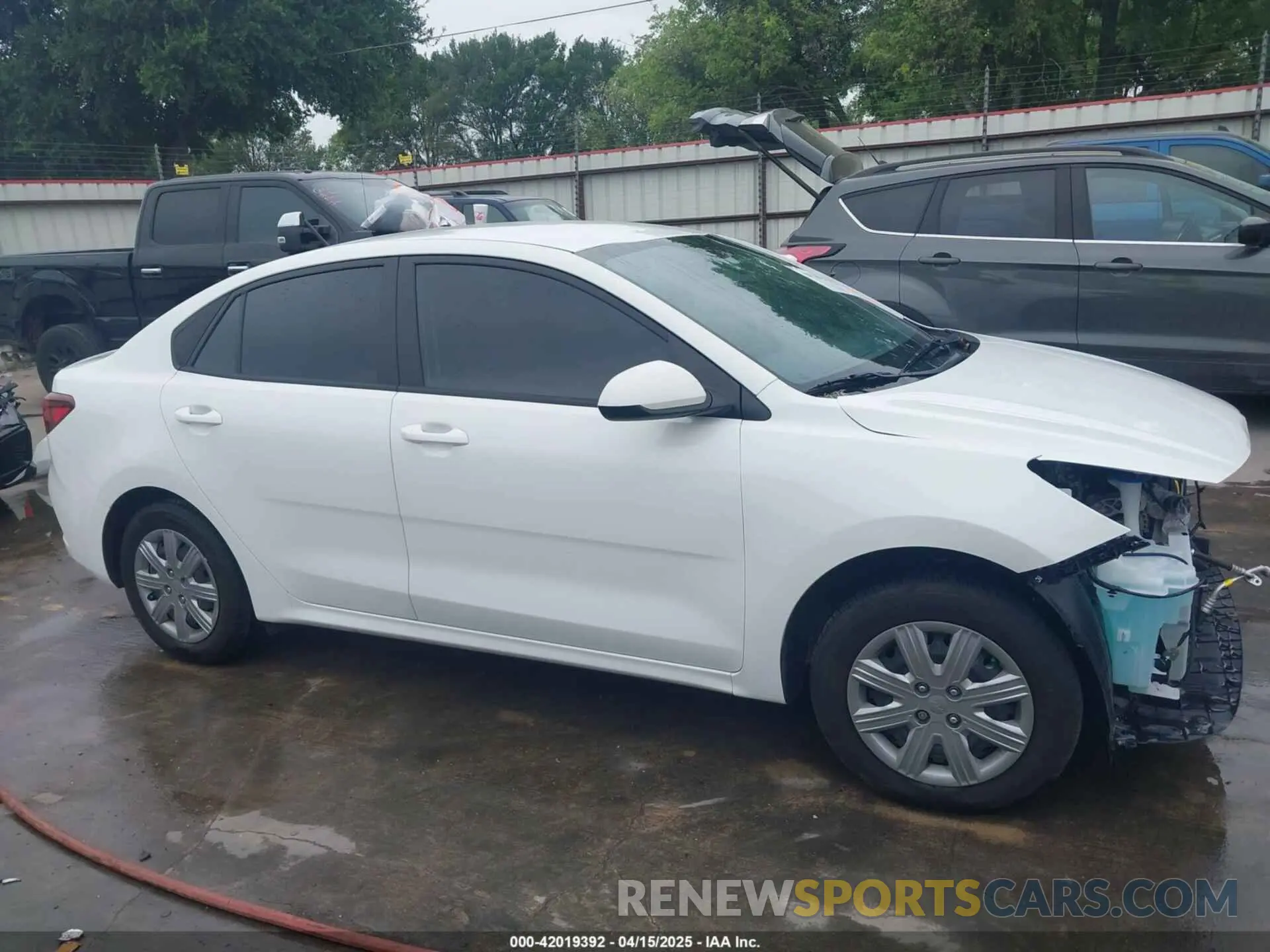 14 fotografías del automóvil dañado 3KPA24AD5PE588003 KIA RIO 2023