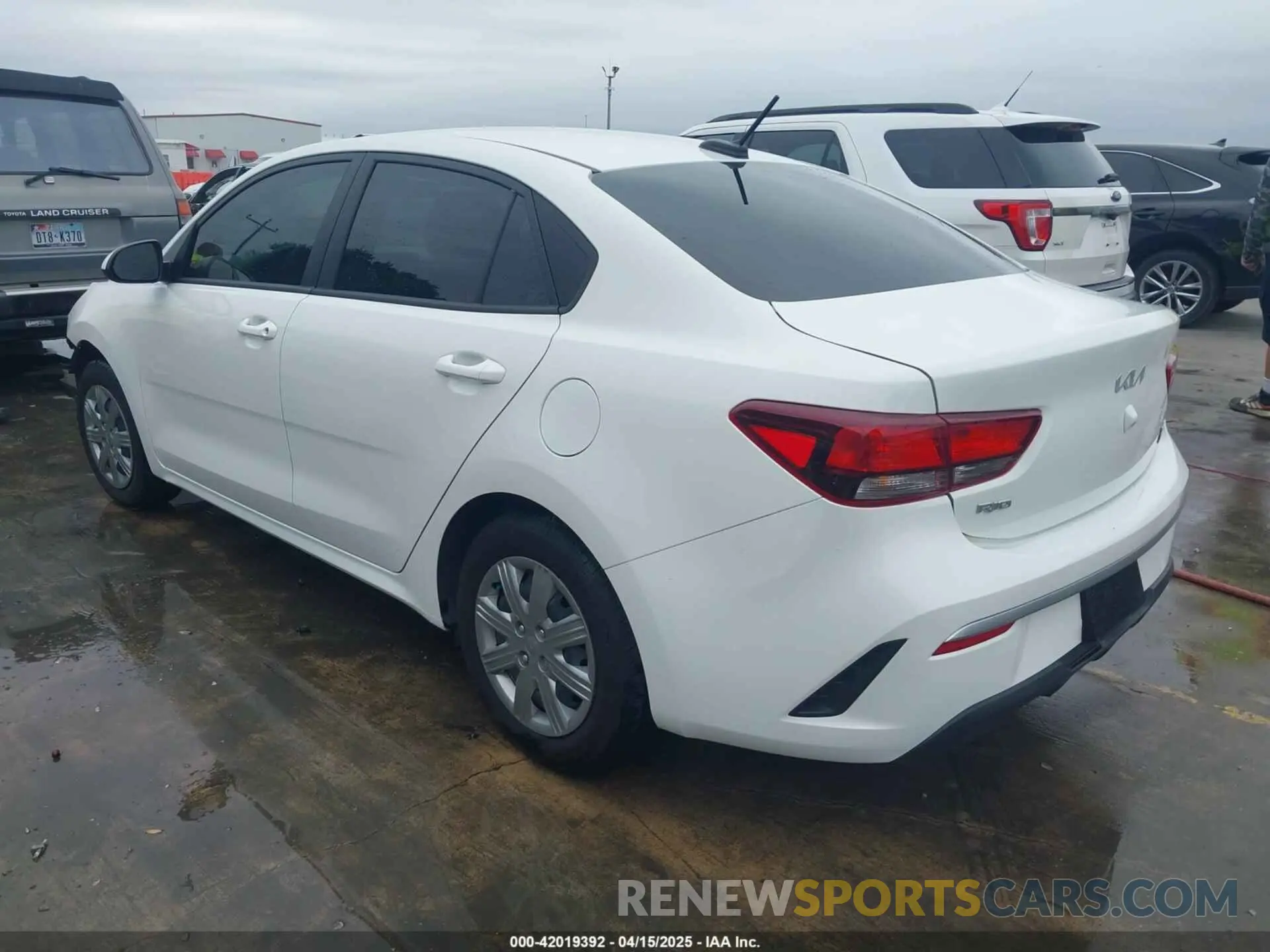 3 fotografías del automóvil dañado 3KPA24AD5PE588003 KIA RIO 2023