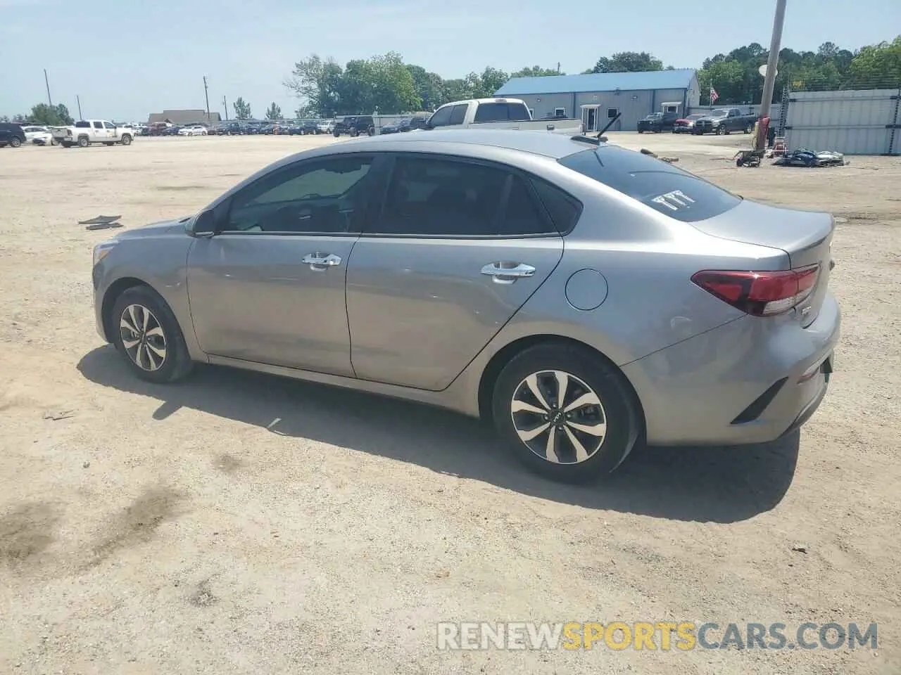 2 fotografías del automóvil dañado 3KPA24AD6PE532510 KIA RIO 2023