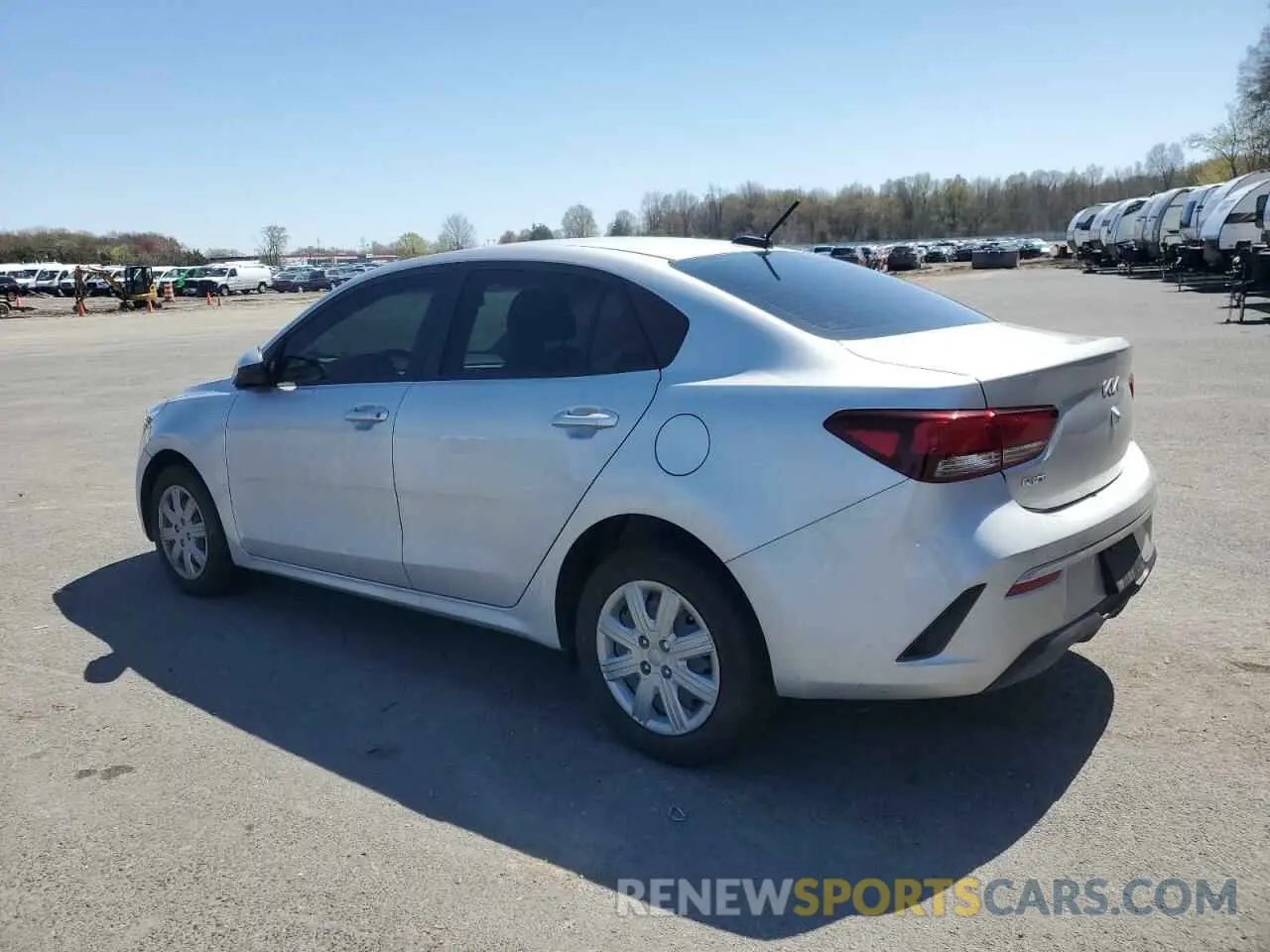 2 fotografías del automóvil dañado 3KPA24AD6PE565880 KIA RIO 2023