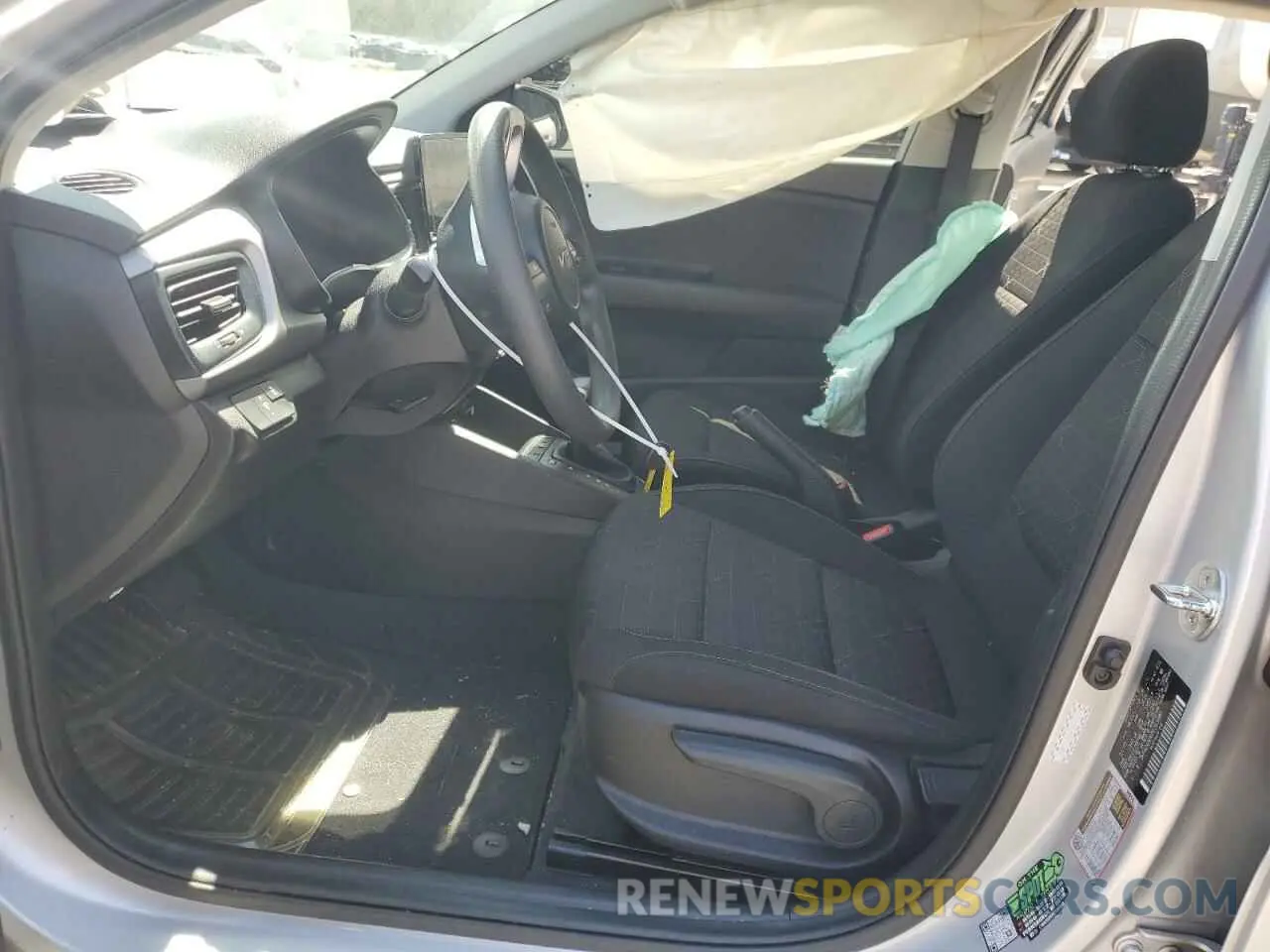 7 fotografías del automóvil dañado 3KPA24AD6PE565880 KIA RIO 2023