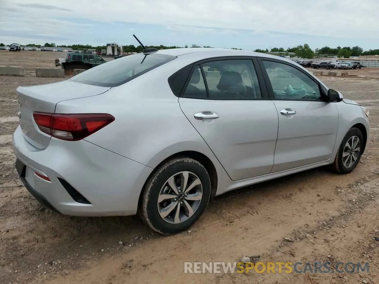 3 fotografías del automóvil dañado 3KPA24AD7PE513688 KIA RIO 2023