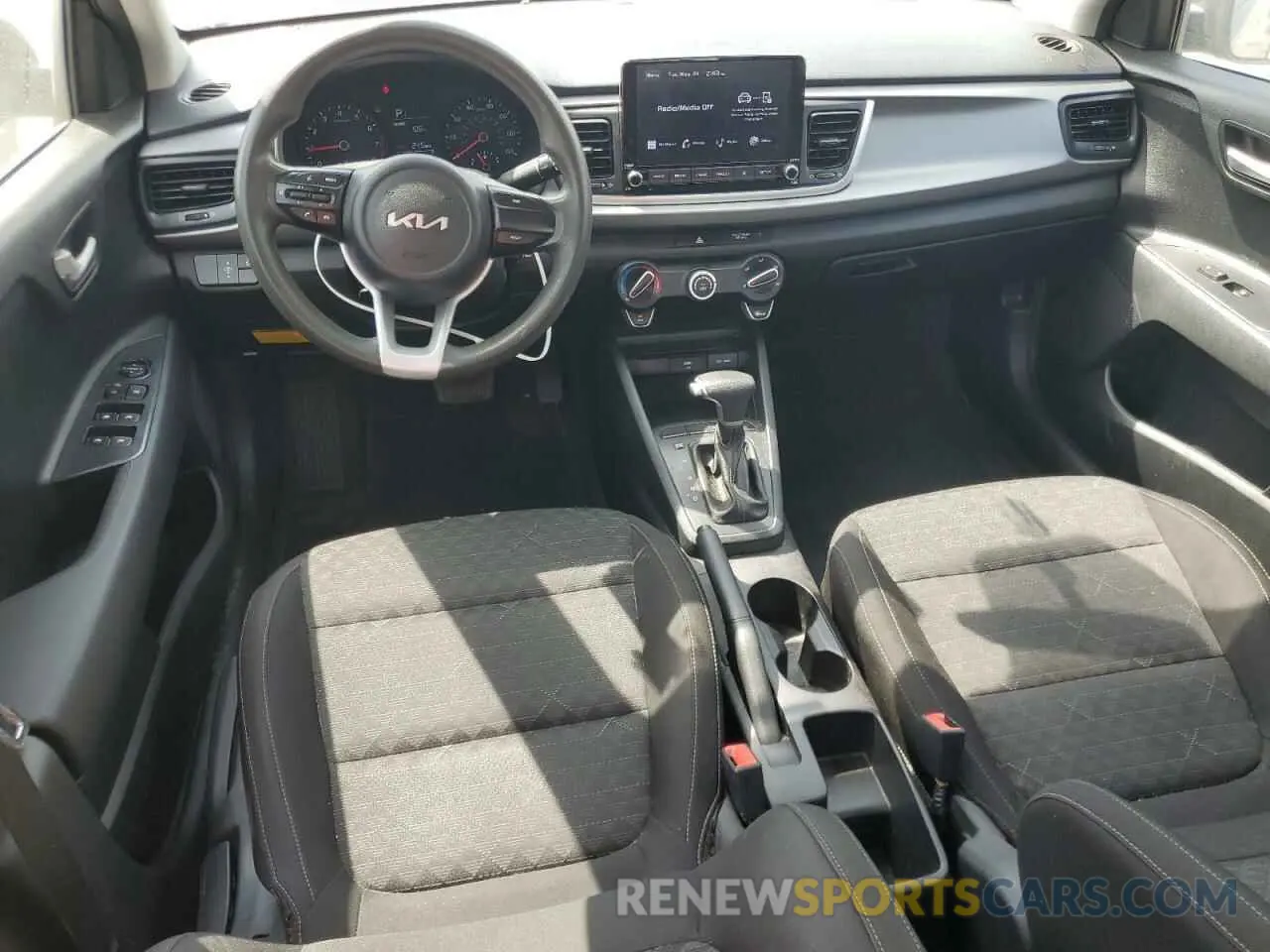 8 fotografías del automóvil dañado 3KPA24AD7PE533844 KIA RIO 2023