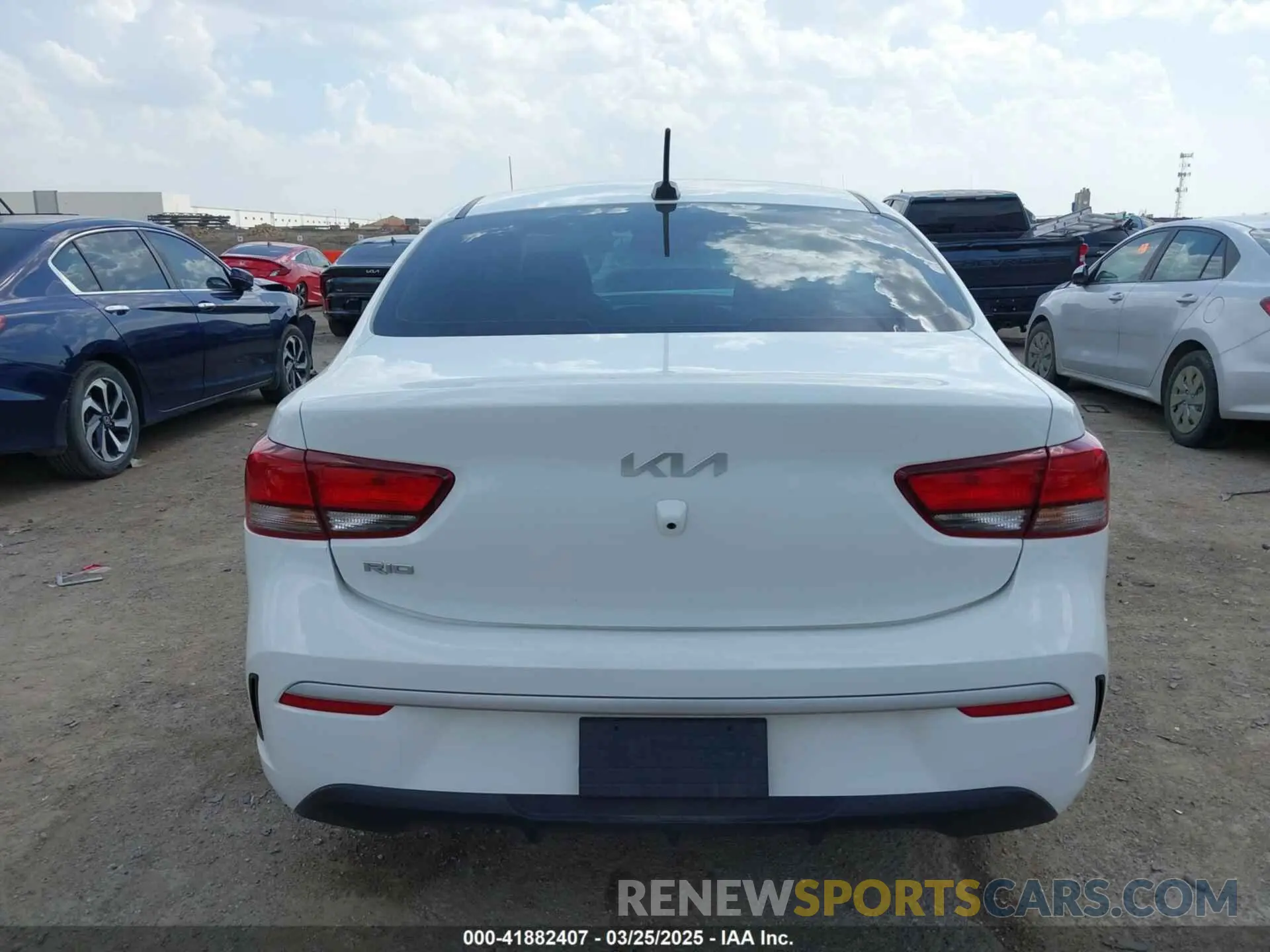 16 fotografías del automóvil dañado 3KPA24AD7PE550899 KIA RIO 2023