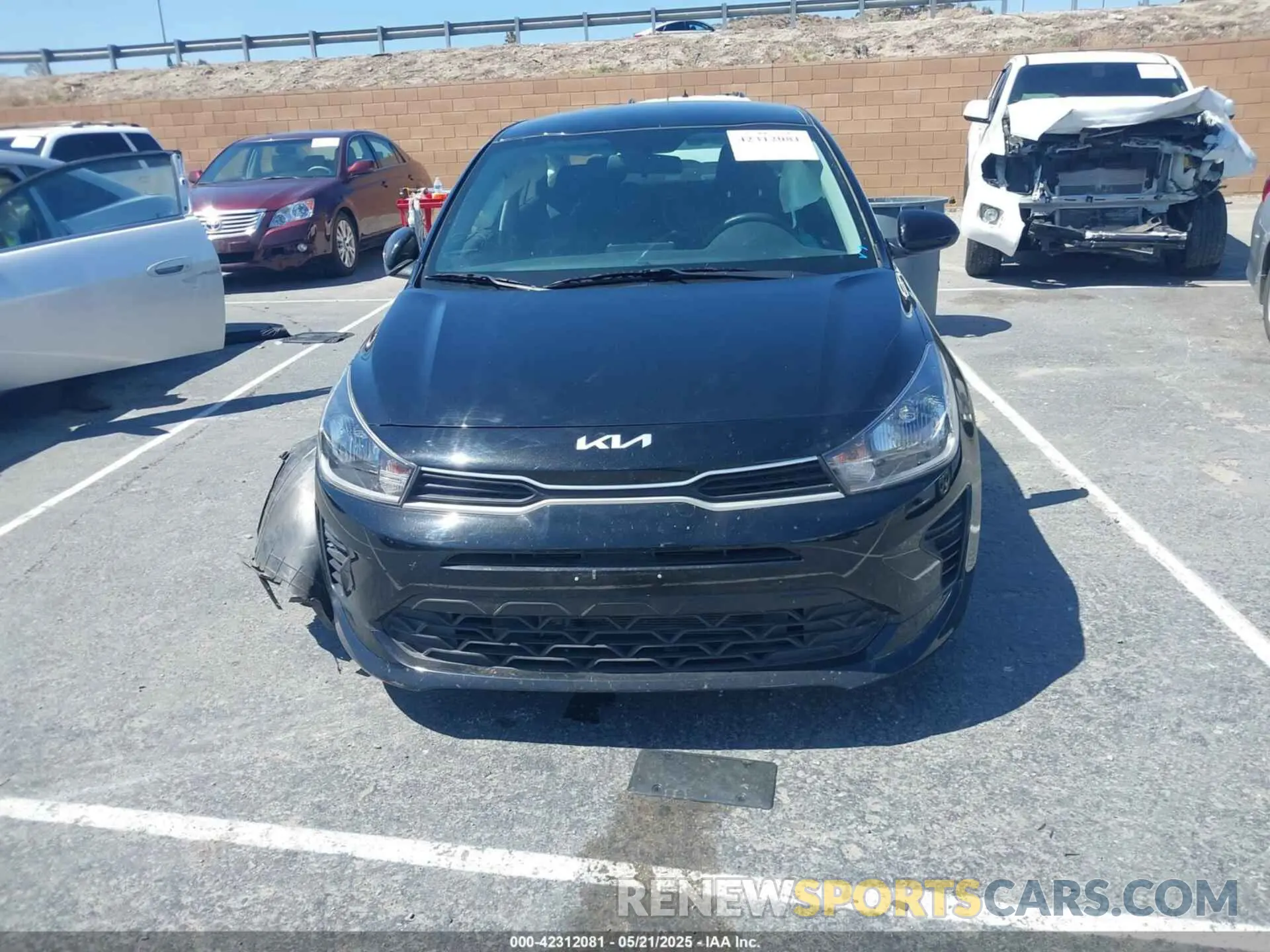 12 fotografías del automóvil dañado 3KPA24AD7PE615833 KIA RIO 2023