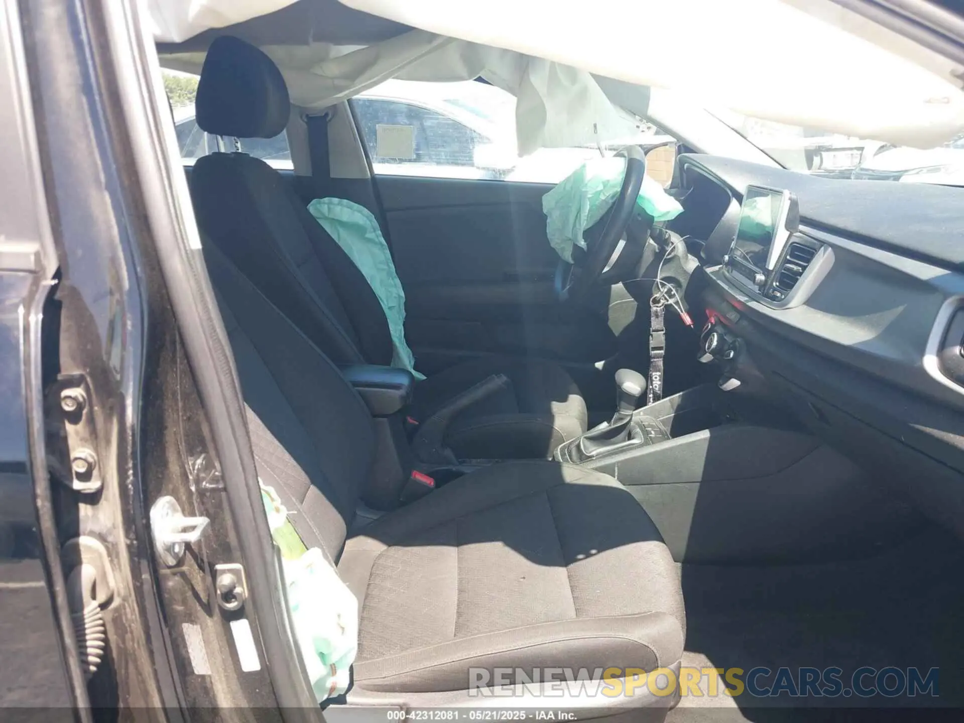 5 fotografías del automóvil dañado 3KPA24AD7PE615833 KIA RIO 2023