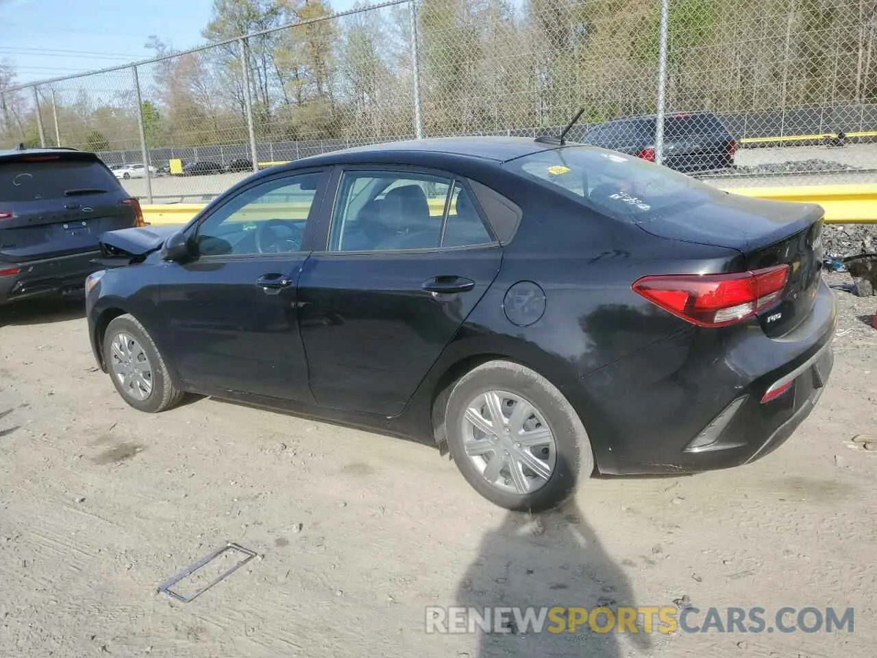 2 fotografías del automóvil dañado 3KPA24AD7PE625410 KIA RIO 2023
