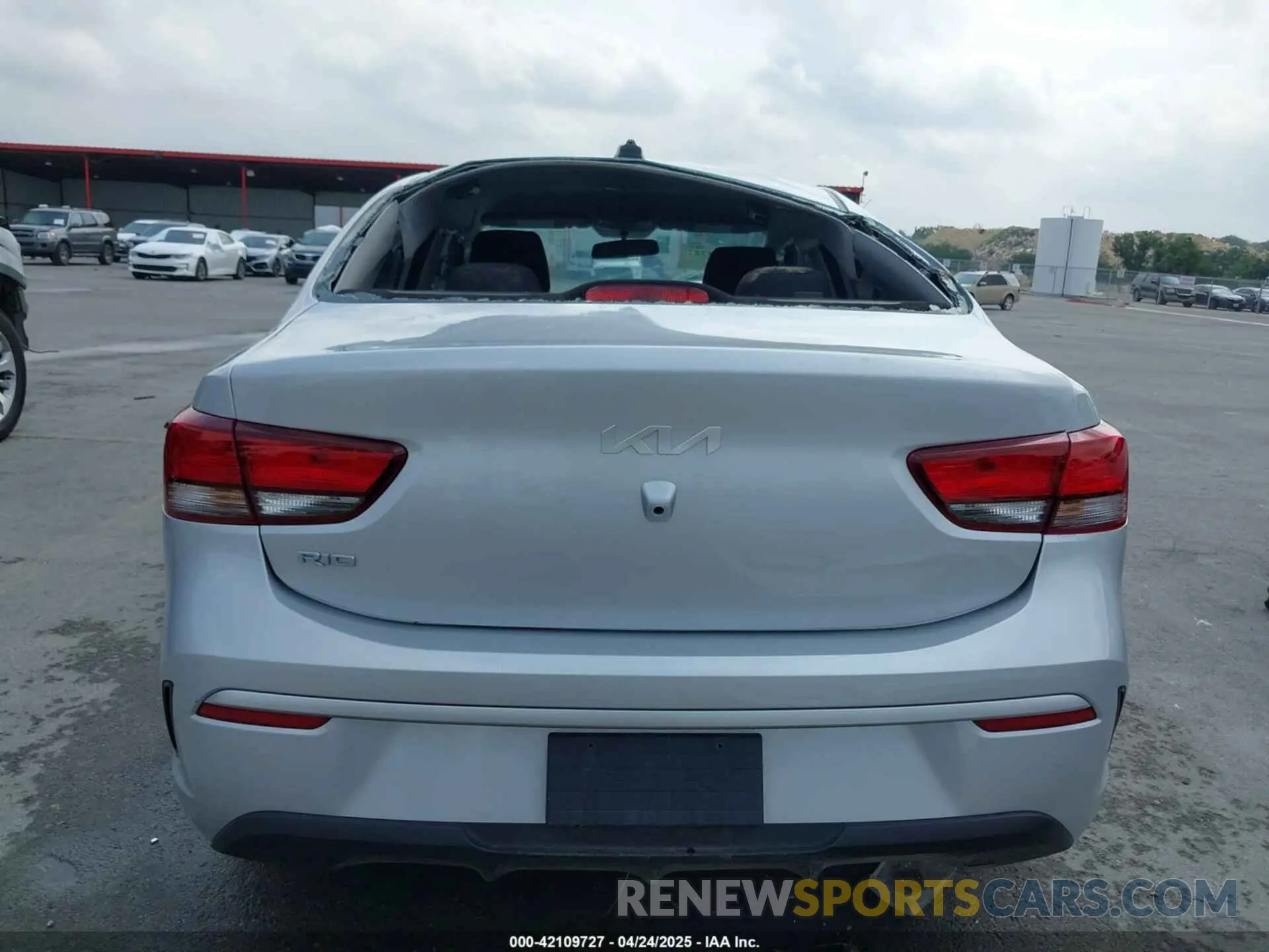 17 fotografías del automóvil dañado 3KPA24AD8PE530662 KIA RIO 2023