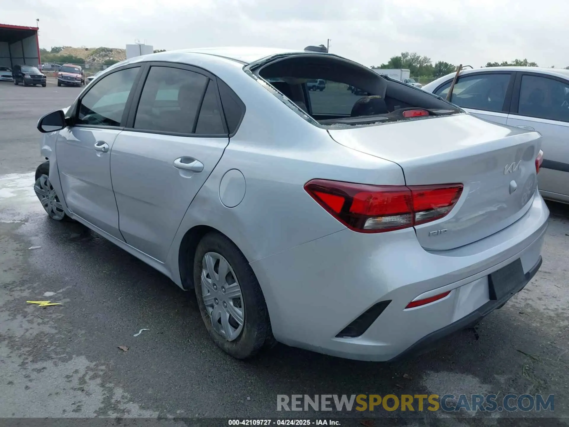 3 fotografías del automóvil dañado 3KPA24AD8PE530662 KIA RIO 2023