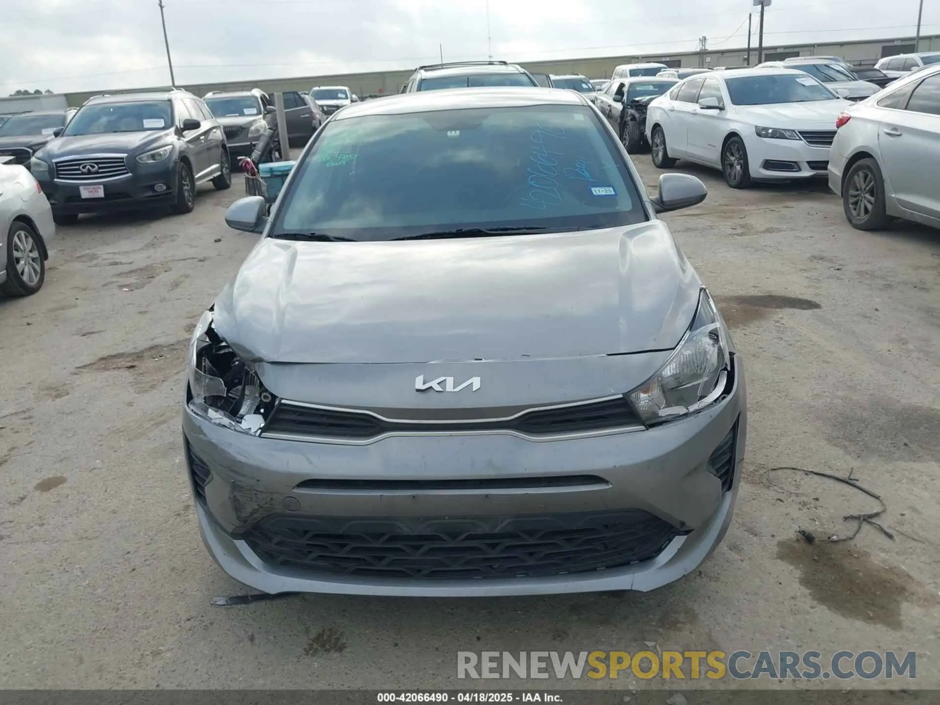 12 fotografías del automóvil dañado 3KPA24AD9PE525759 KIA RIO 2023