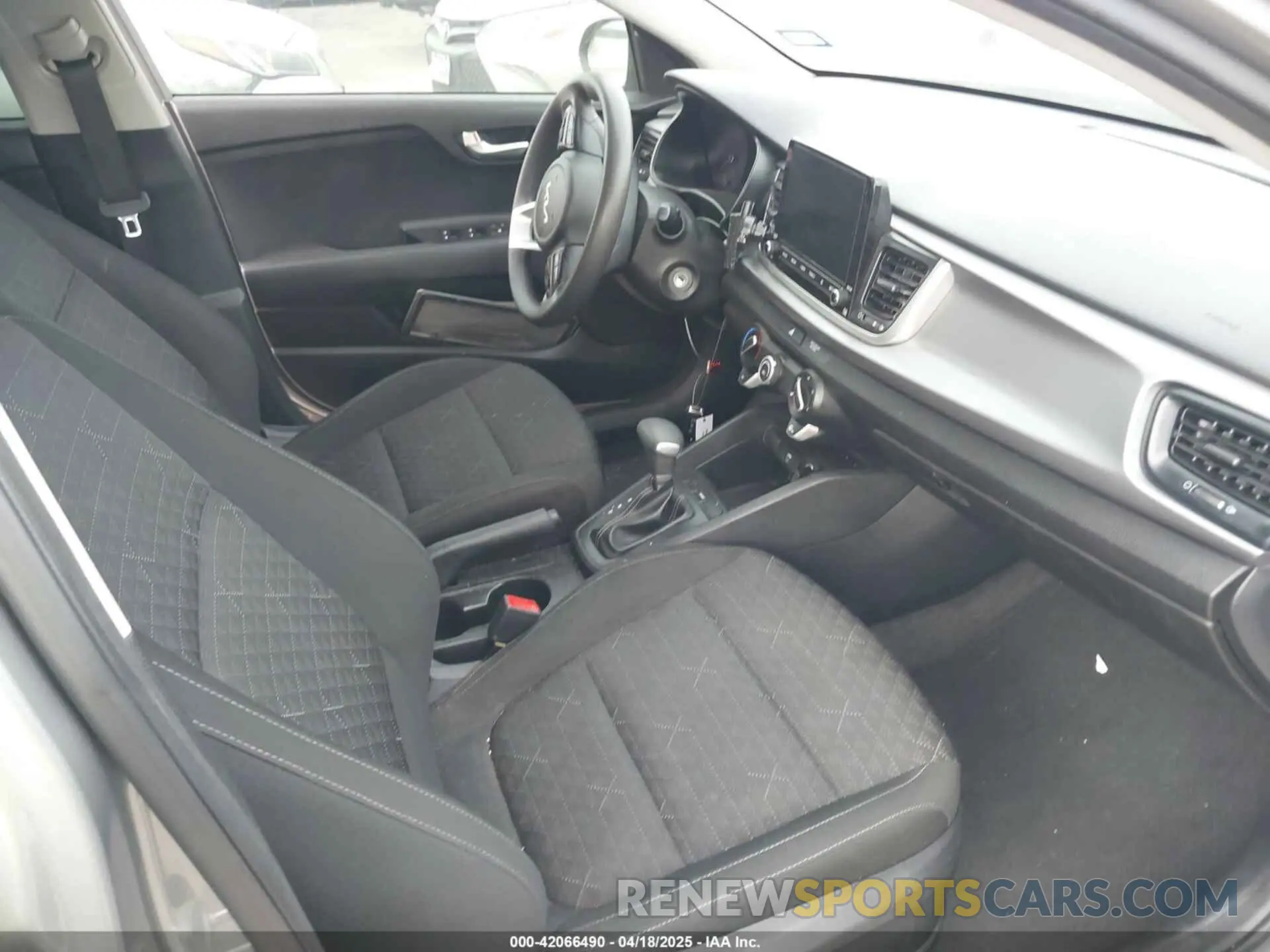 5 fotografías del automóvil dañado 3KPA24AD9PE525759 KIA RIO 2023
