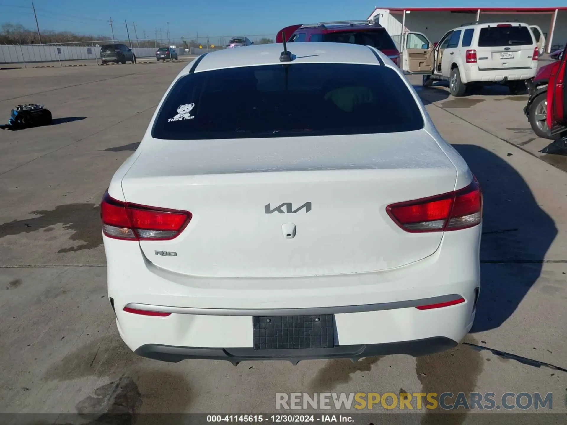 15 fotografías del automóvil dañado 3KPA24AD9PE567364 KIA RIO 2023