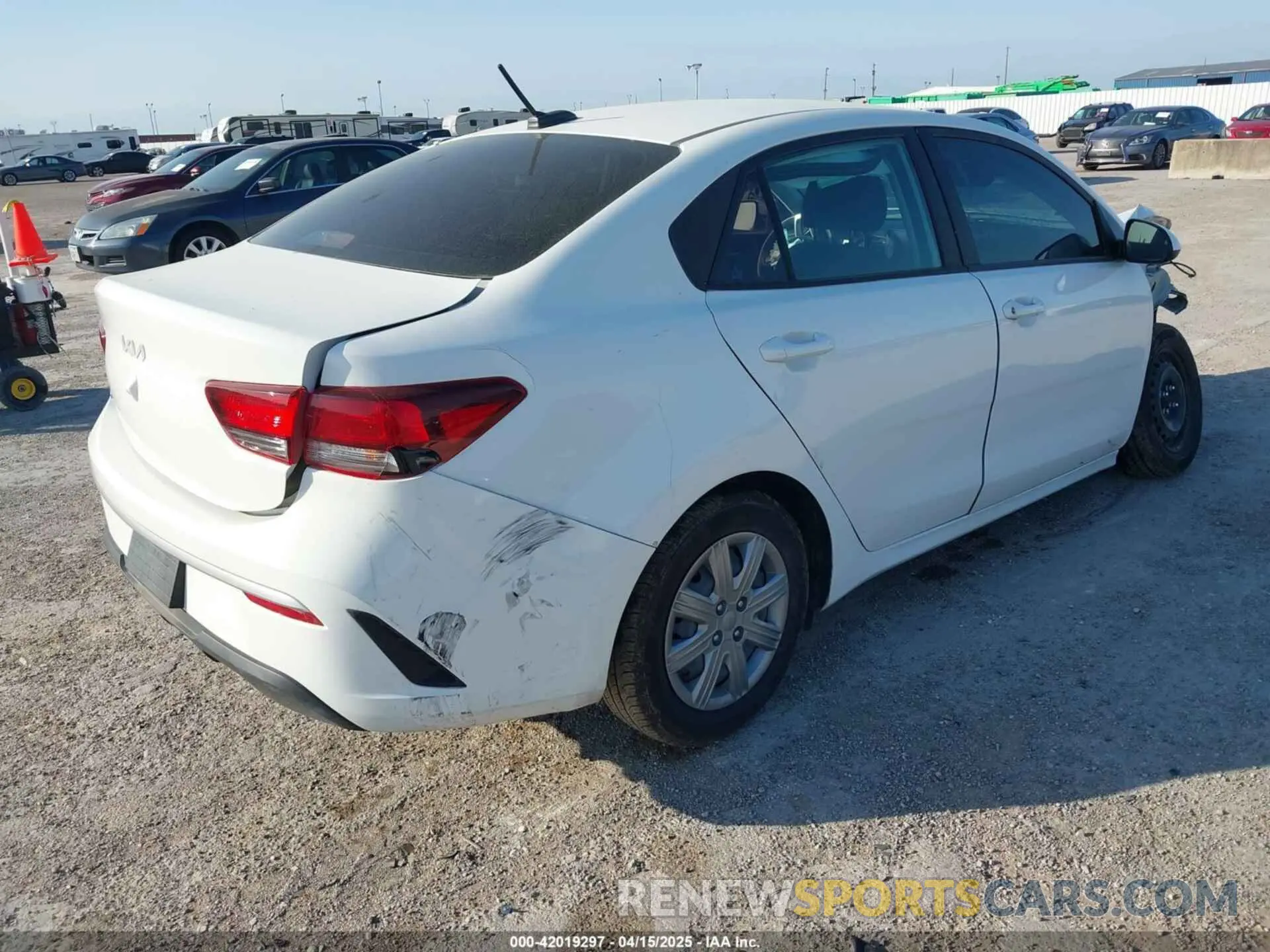 4 fotografías del automóvil dañado 3KPA24AD9PE598789 KIA RIO 2023