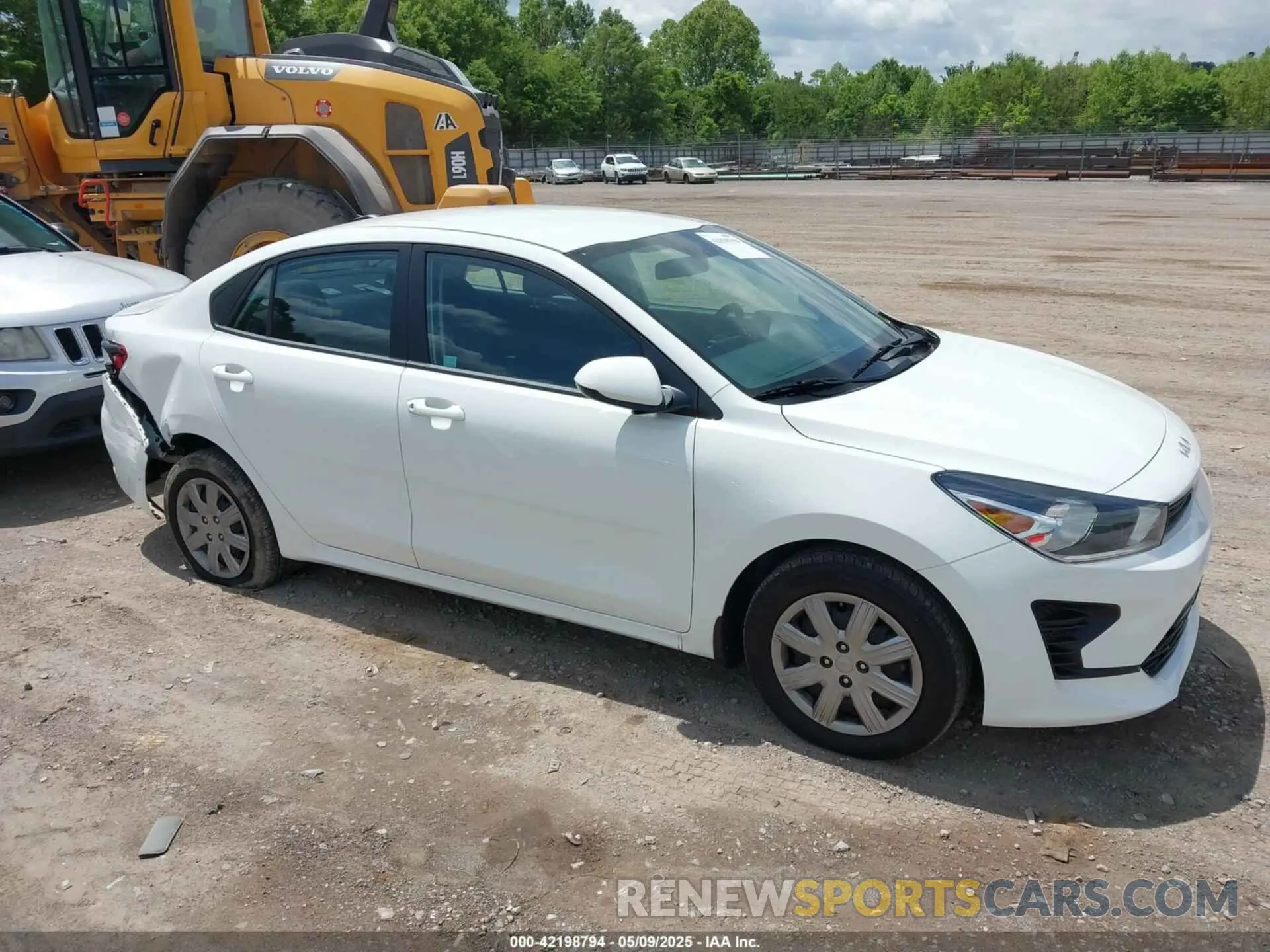 13 fotografías del automóvil dañado 3KPA24ADXPE613557 KIA RIO 2023