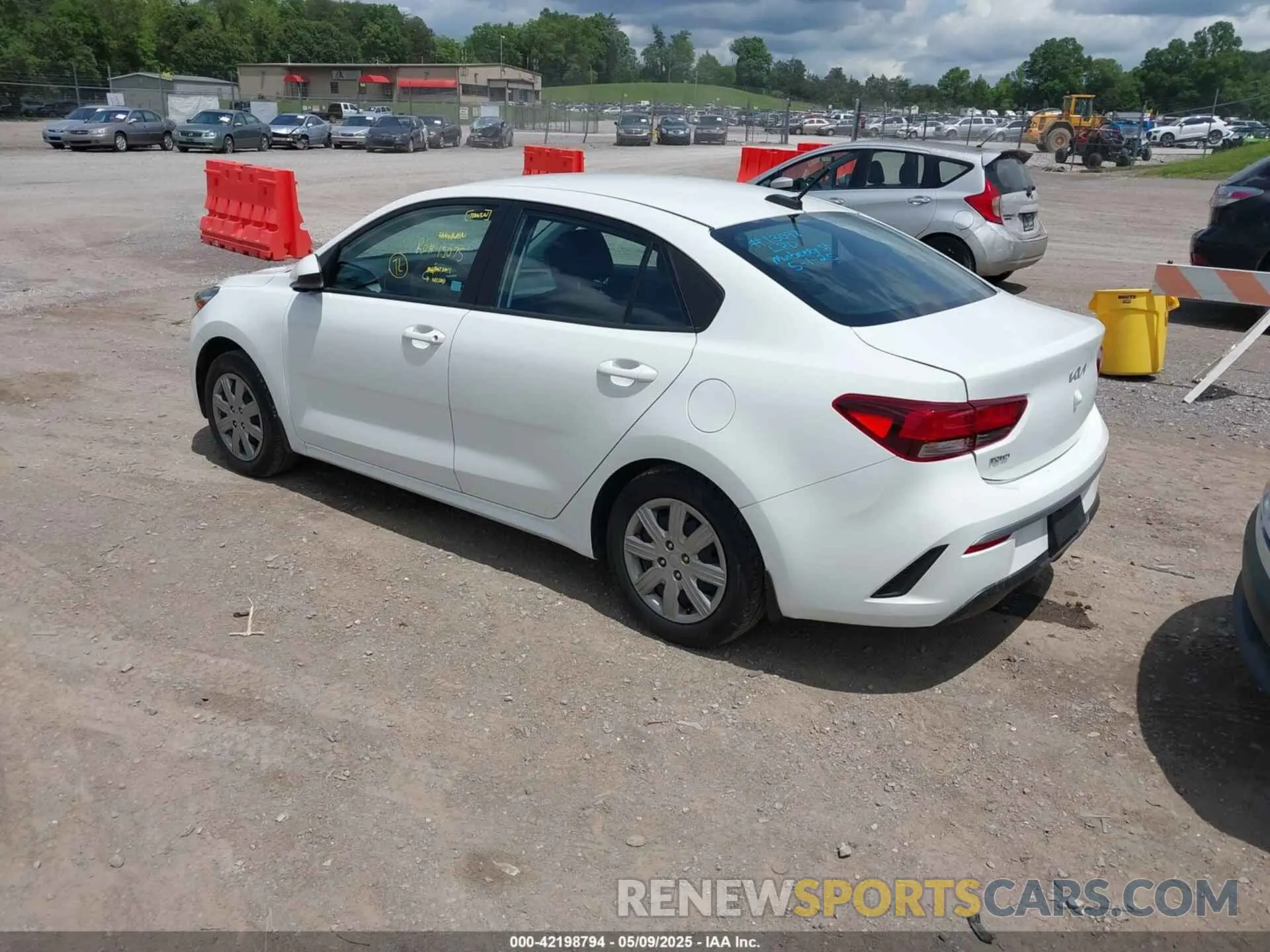 3 fotografías del automóvil dañado 3KPA24ADXPE613557 KIA RIO 2023