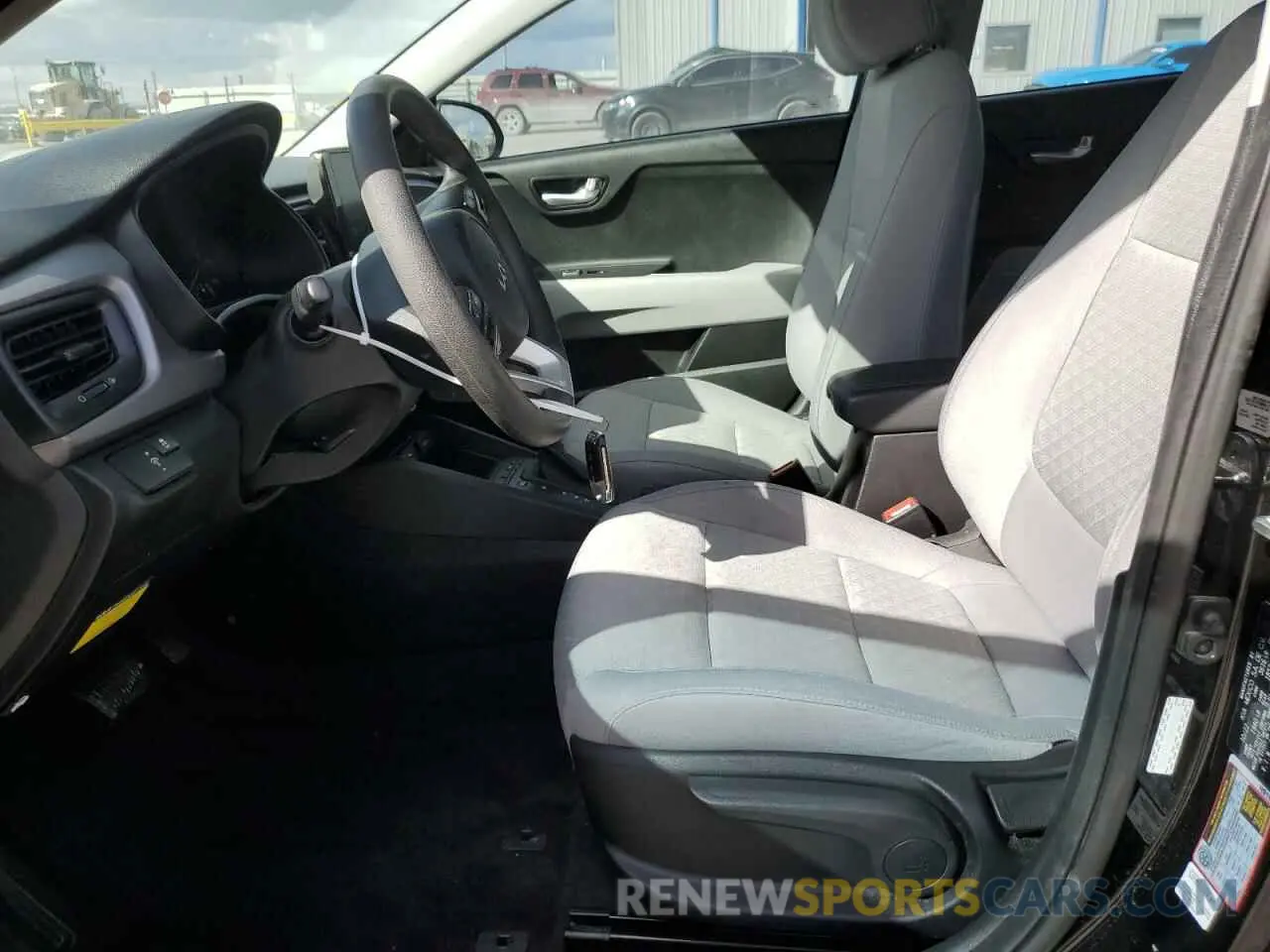7 fotografías del automóvil dañado 3KPA25AD0PE530581 KIA RIO 2023