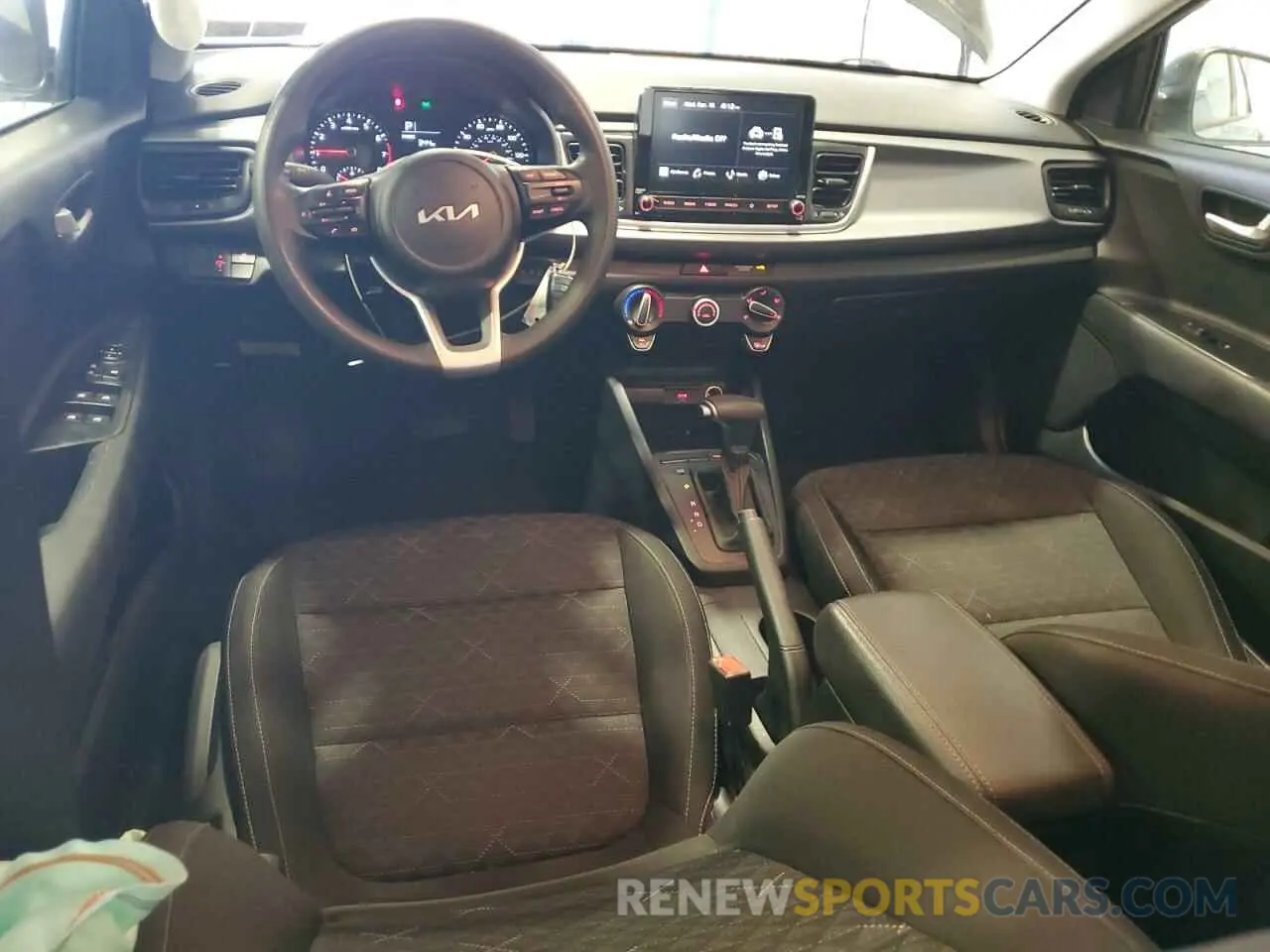 8 fotografías del automóvil dañado 3KPA25AD0PE554864 KIA RIO 2023