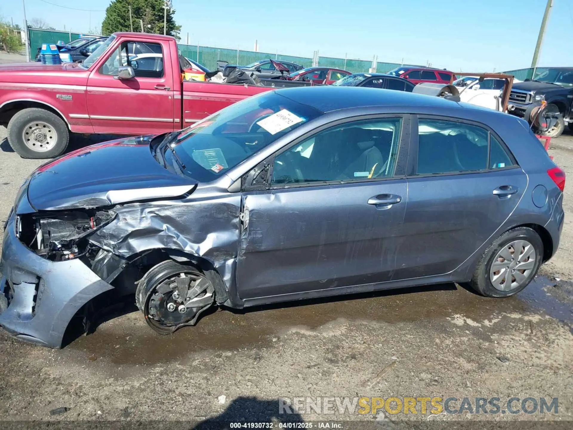 15 fotografías del automóvil dañado 3KPA25AB5KE188889 KIA RIO 5-DOOR 2019